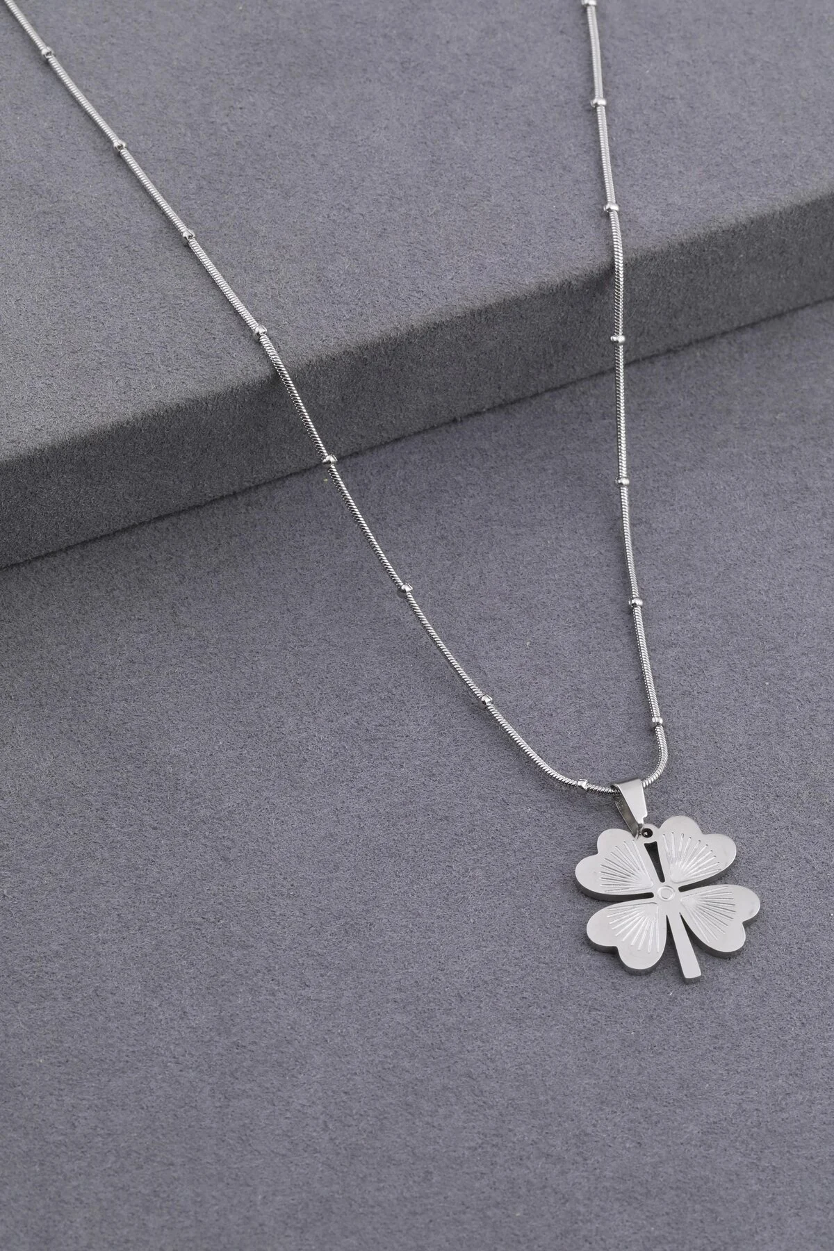 Çelik Yonca Kolye 45cm SILVER Fiyatı, Yorumları ve Özellikleri