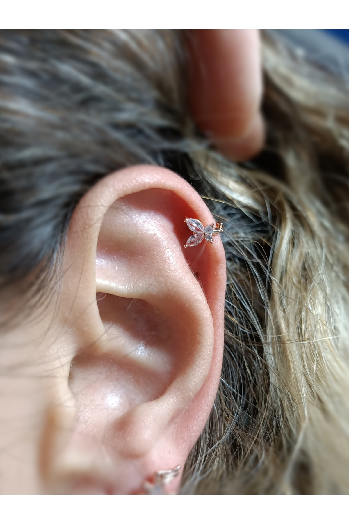 Çelik Zirkon Taşlı Kelebek Tragus Piercing