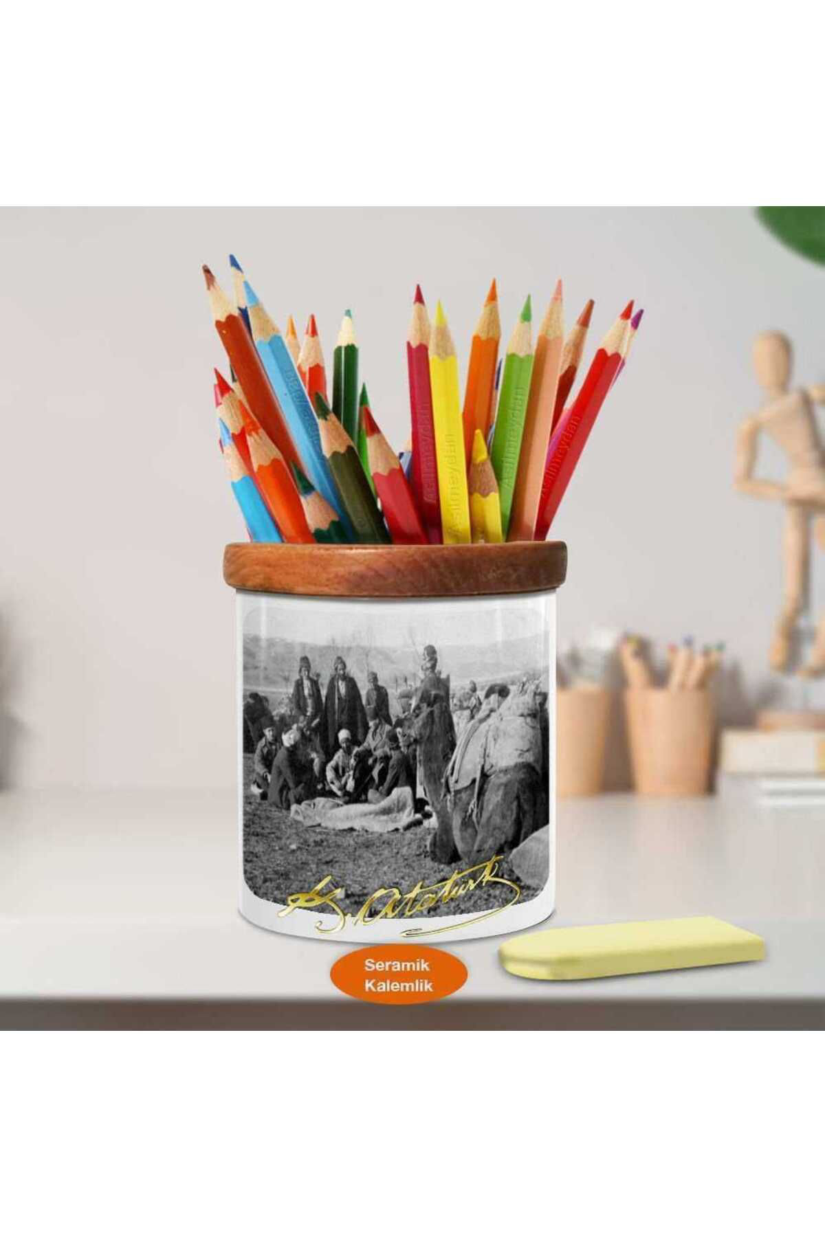 Asilmeydan Cephede Gazi Mustafa Kemal Atatürk Ahşap Seramik Kalemlik-784