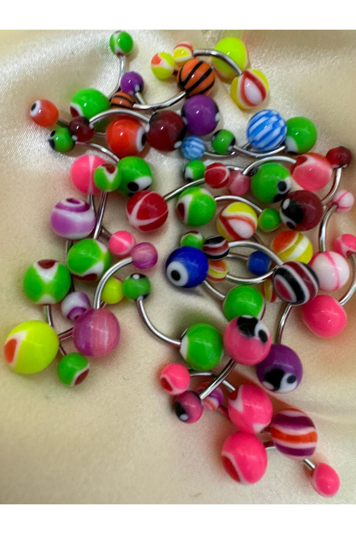 cerrahi çelik 5 adet karışık renkte plastik uçlu göbek piercingi