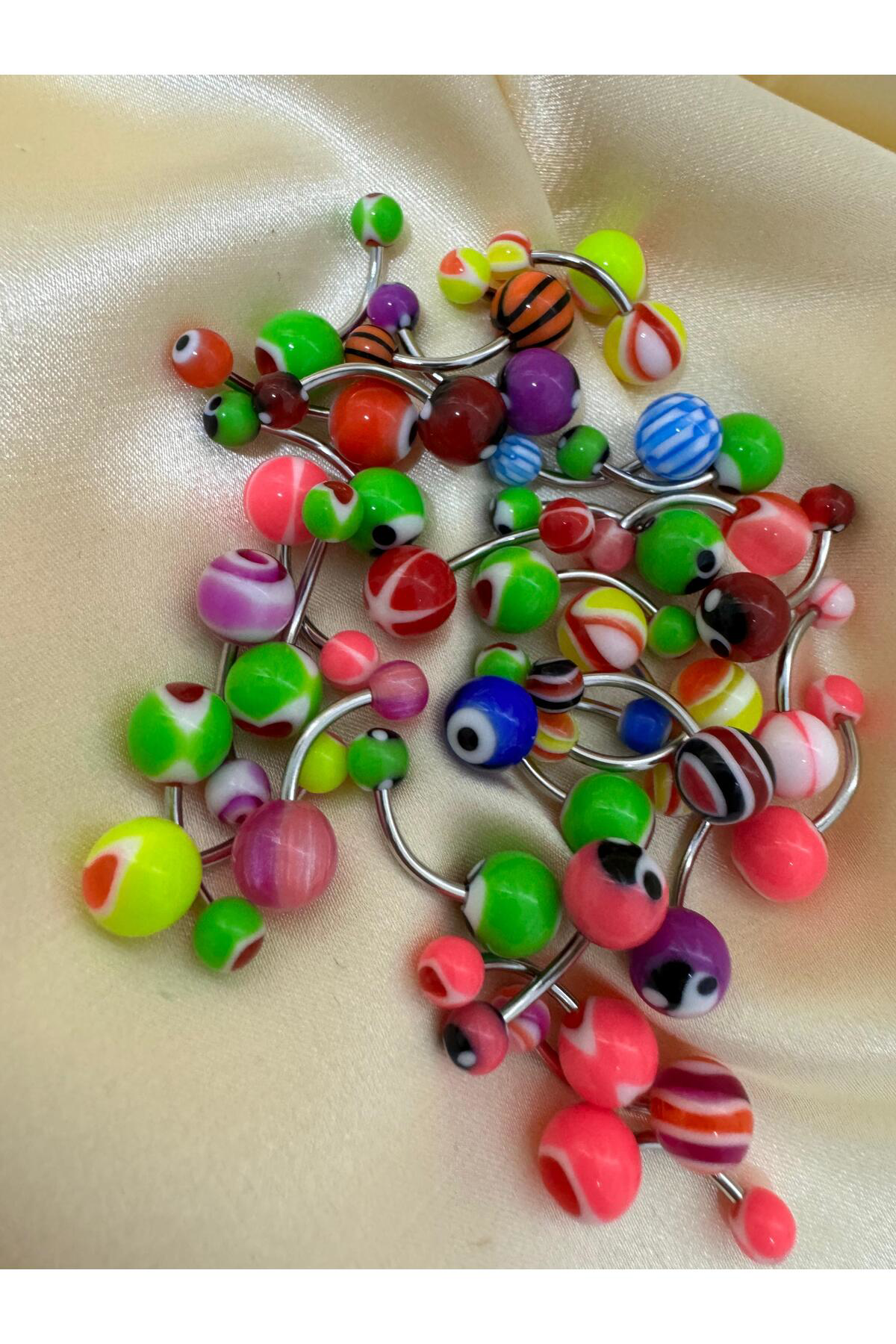 cerrahi çelik 5 adet karışık renkte plastik uçlu göbek piercingi