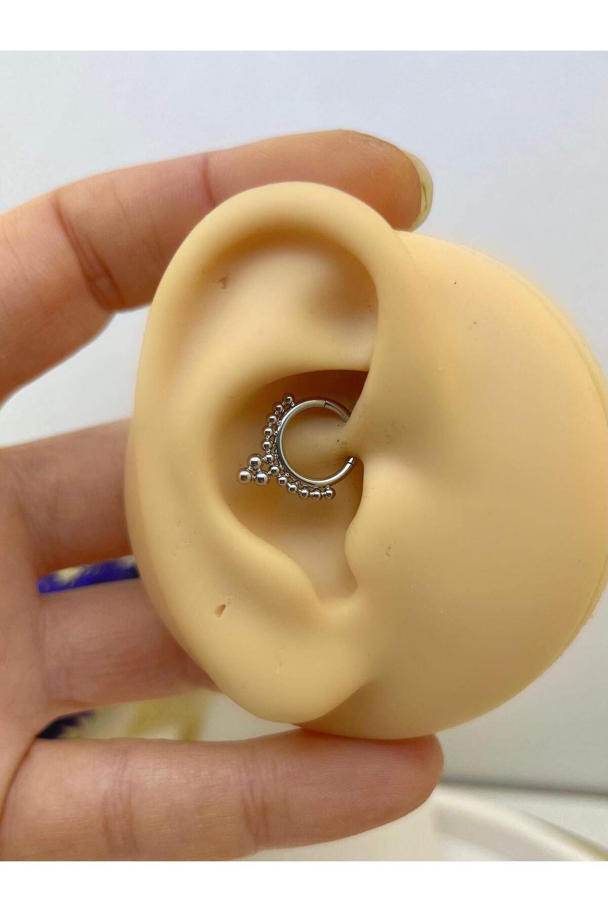 CERRAHİ ÇELİK  DAİTH SEPTUM UYUMLU 1 ADET  MENTEŞELİ HALKA PİERCİ