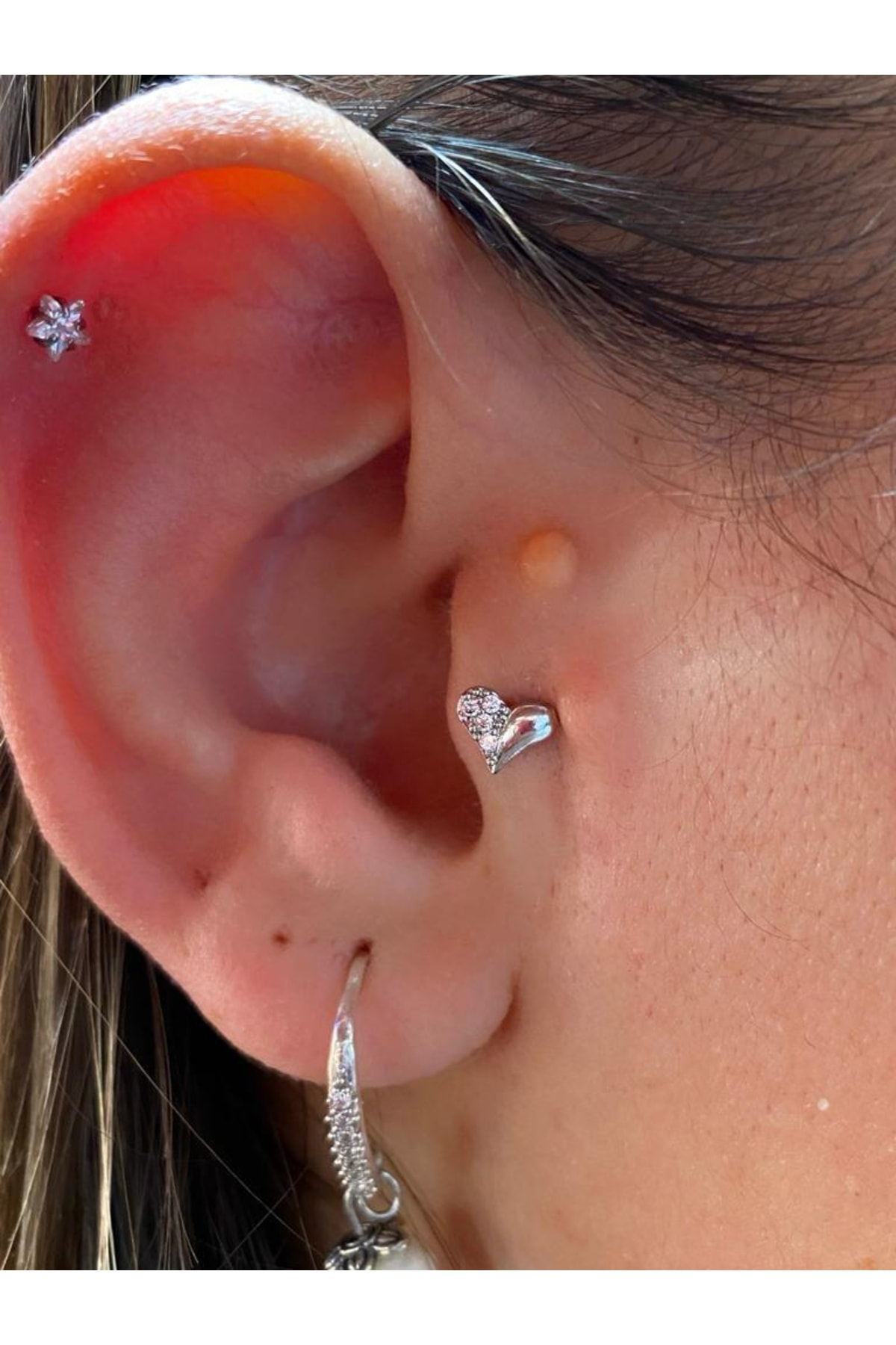 Cerrahi Çelik Gümüş Renk Kalp Tragus Helix Kıkırdak Piercingi