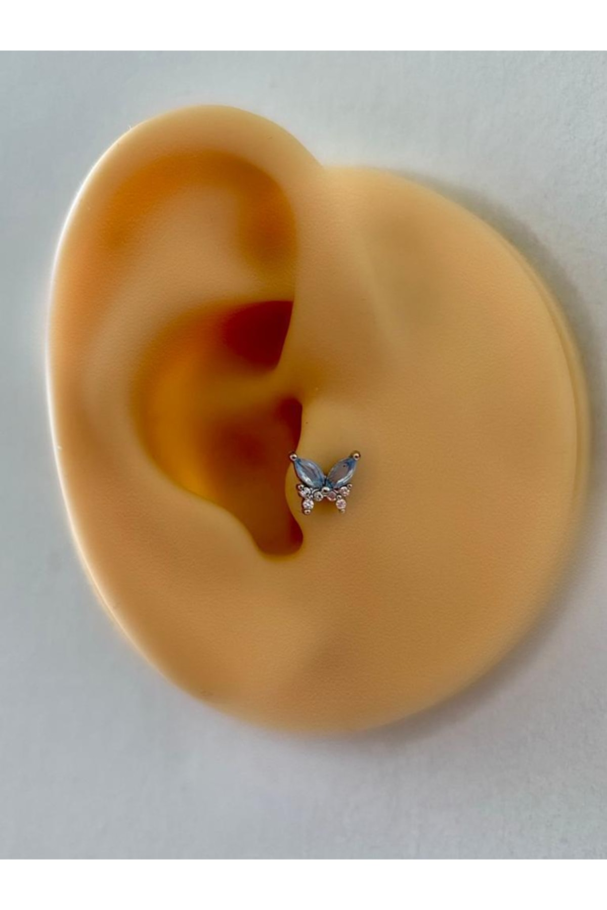 Cerrahi Çelik Gümüş Renk Kelebek Tragus Helix Kıkırdak Piercingi