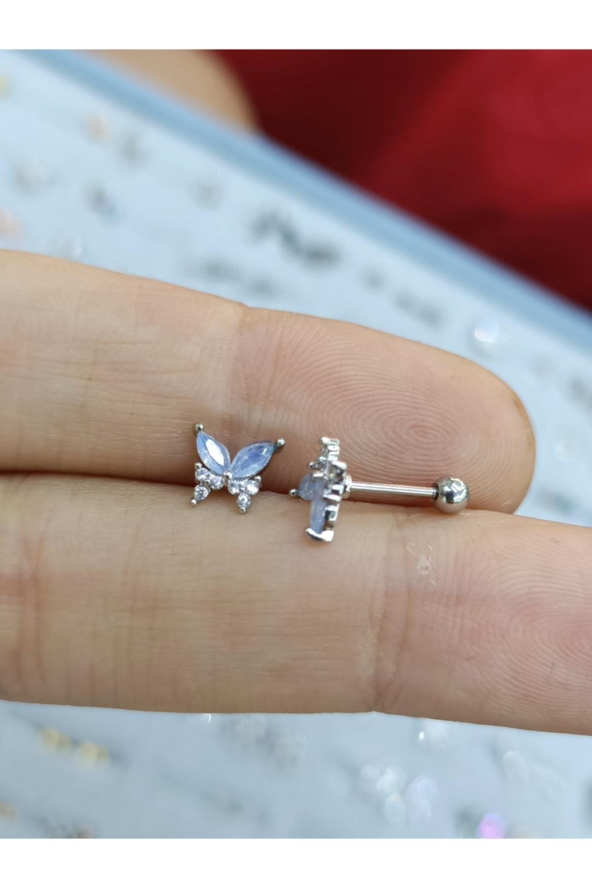 Cerrahi Çelik Gümüş Renk Kelebek Tragus Helix Kıkırdak Piercingi
