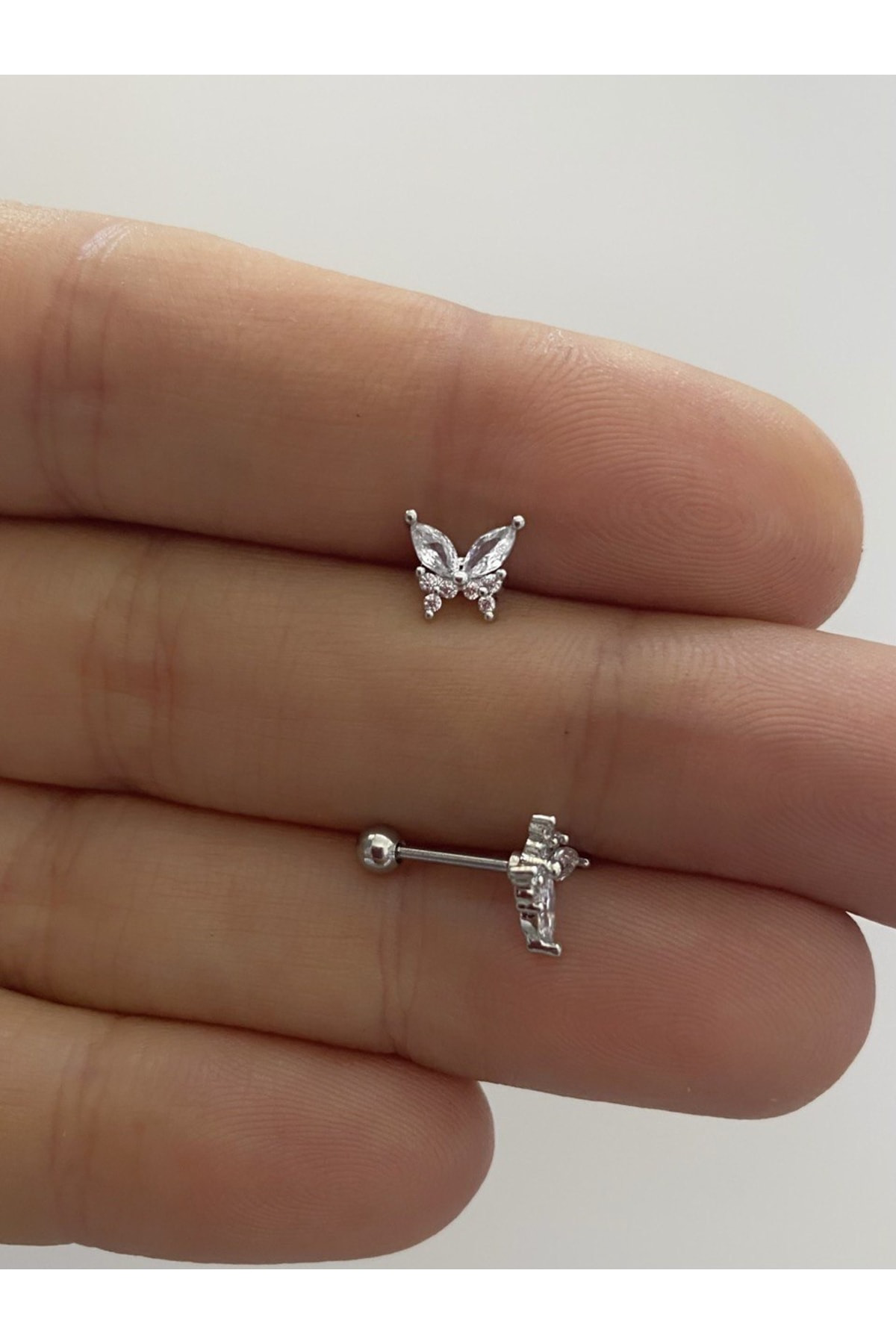Cerrahi Çelik Gümüş Renk Kelebek Tragus,kıkırdak ( Helix) Piercingi