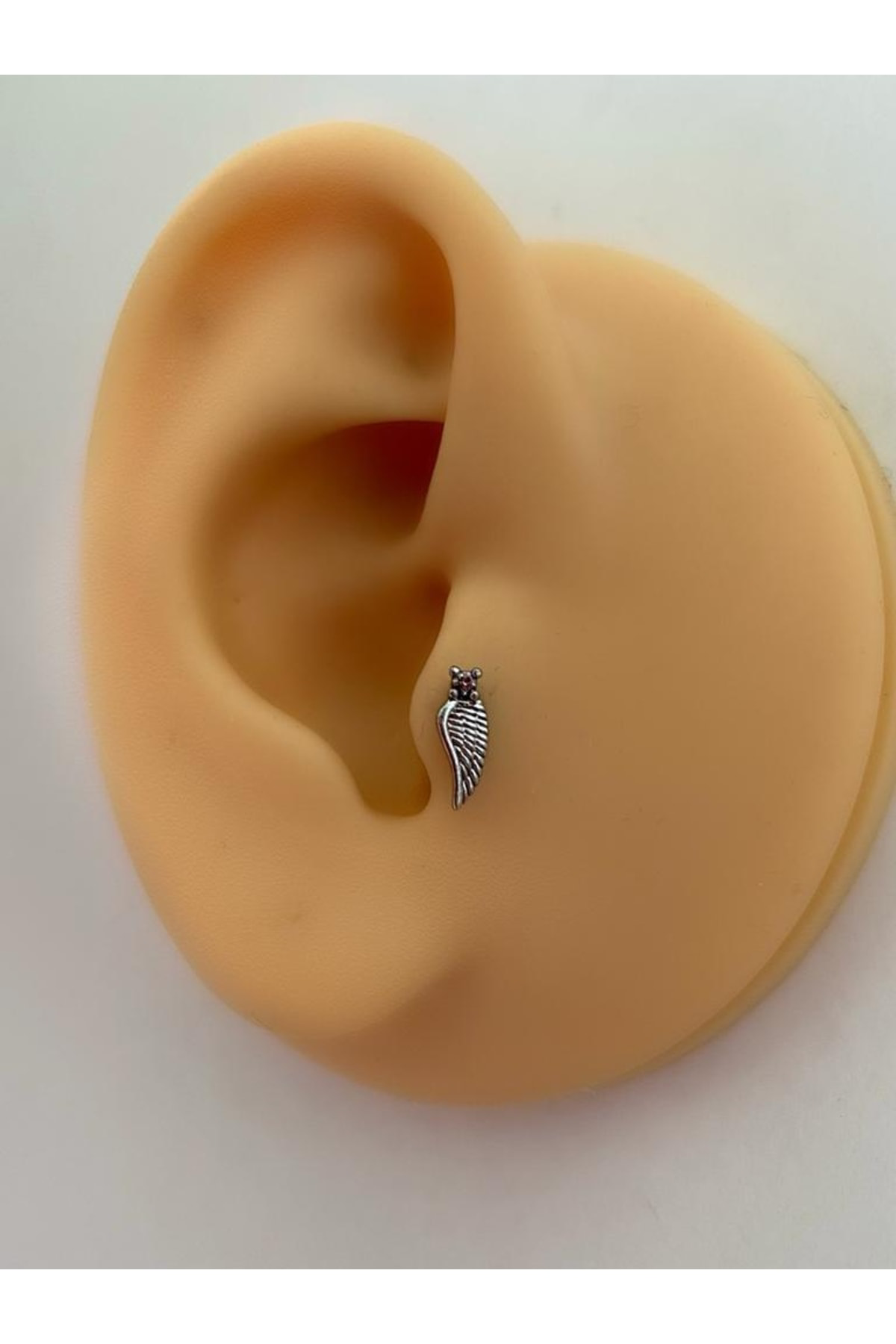 Cerrahi Çelik Gümüş Renk Tragus Helix Kıkırdak Piercingi