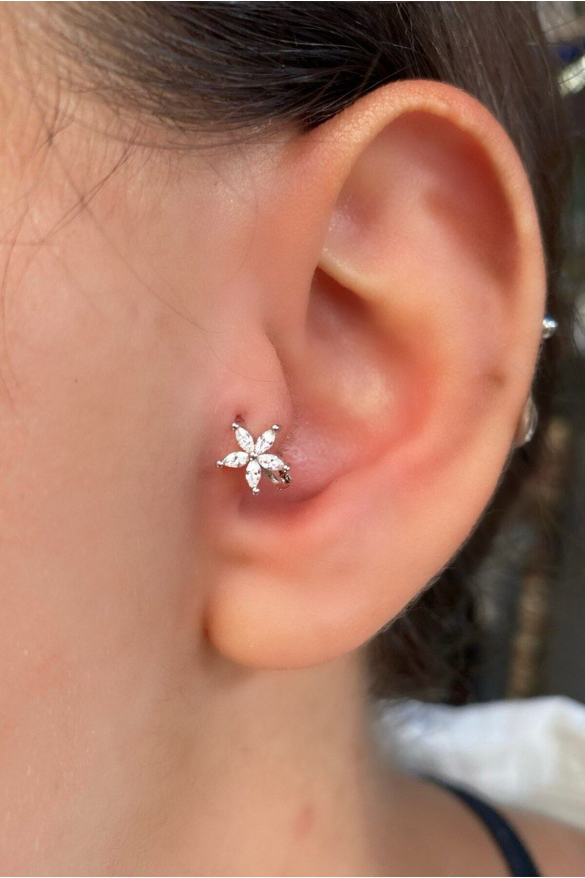 Cerrahi Çelik Gümüş Renk Tragus Helix Rook Piercing