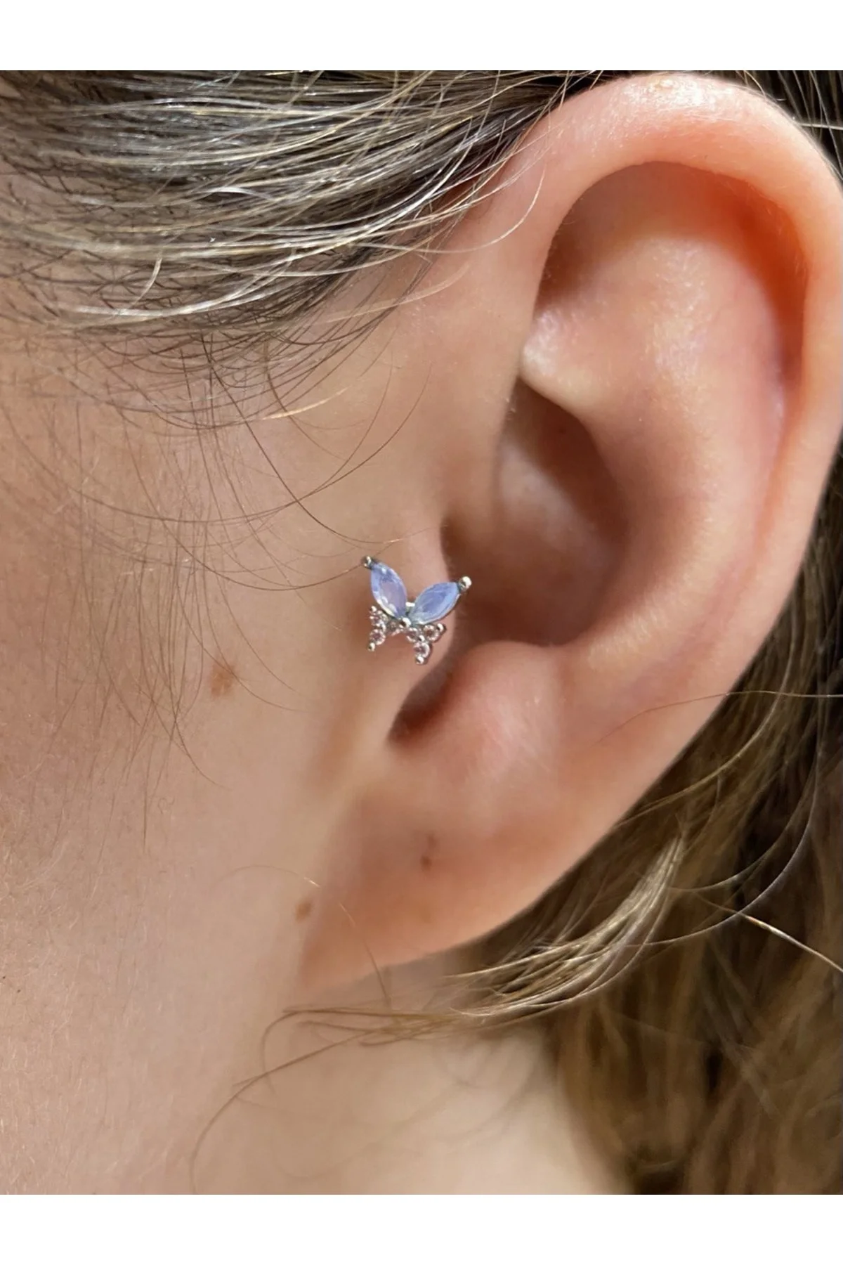 Cerrahi Çelik Gümüş Renk Kelebek Tragus Helix Kıkırdak Piercingi
