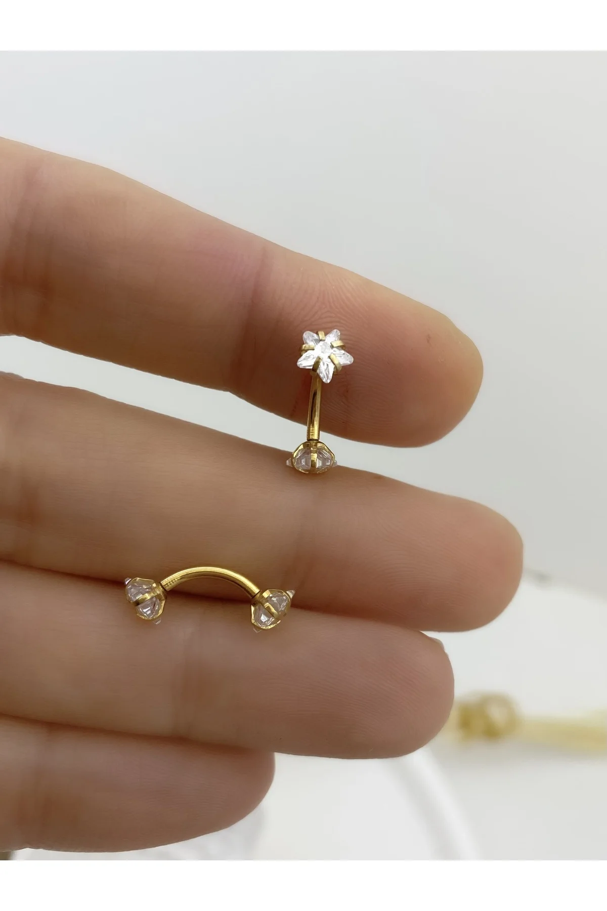 Cerrahi Çelik İki Ucu Büyük Zirkon Yıldız Taşlı Rook Snug Kaş Uyumlu Piercing