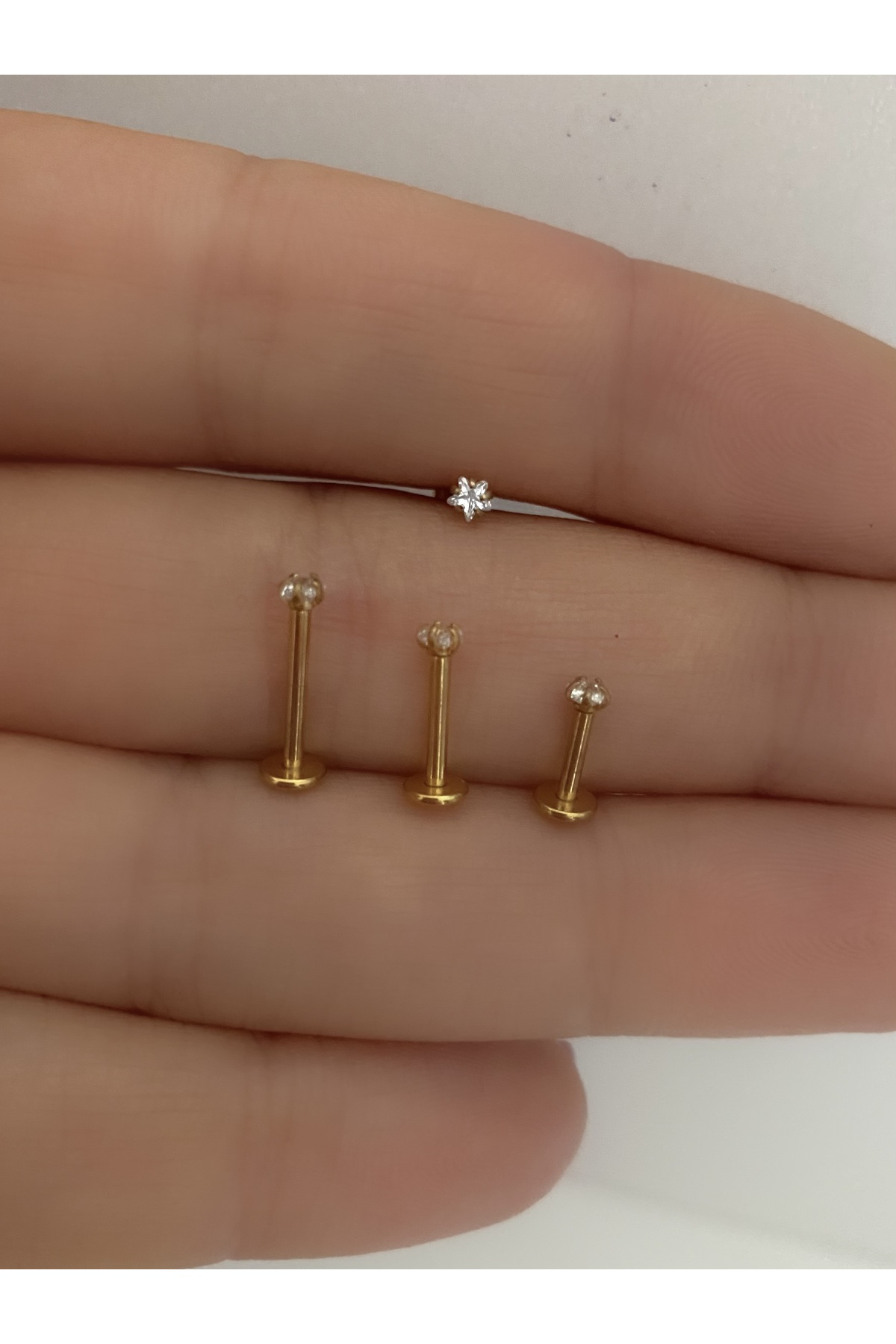 Arescollection Cerrahi Çelik Minimal Zirkon Taşlı Yıldız Labret Piercing( Medusa