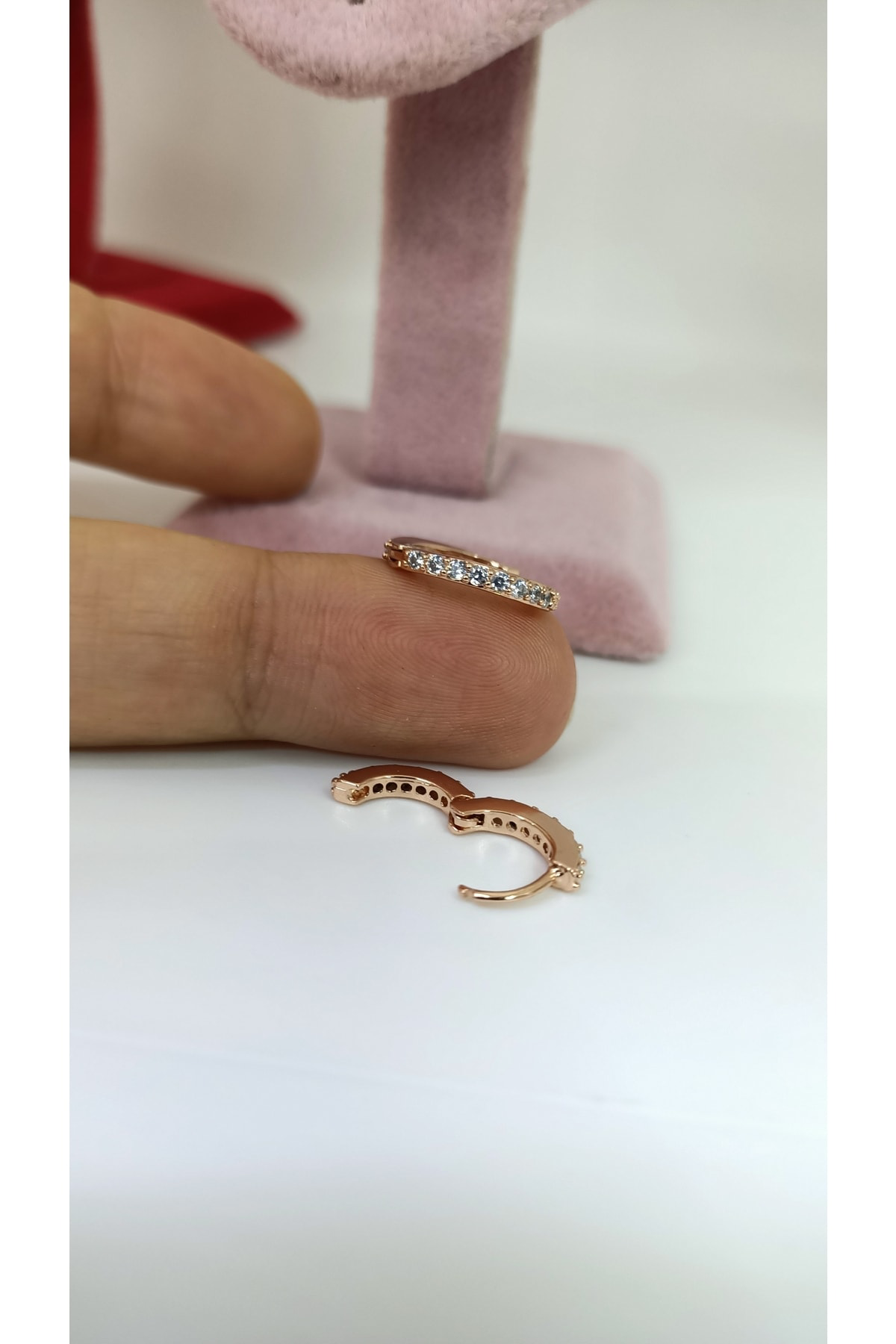 Cerrahi Çelik Rosegold Tam Tur Taşlı Tragus Kıkırdak Halka Pierci
