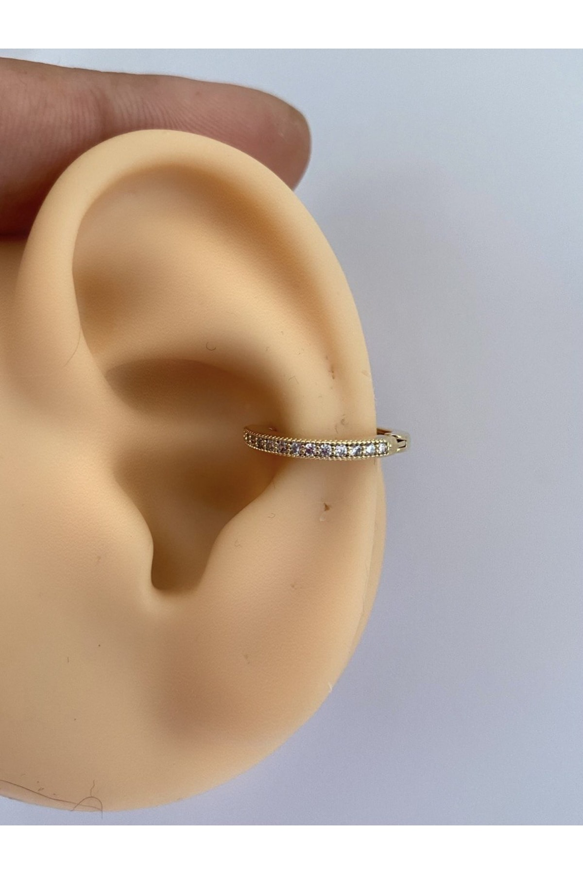 Cerrahi Çelik Tam Tur Zirkon Taşlı Conch Piercingi