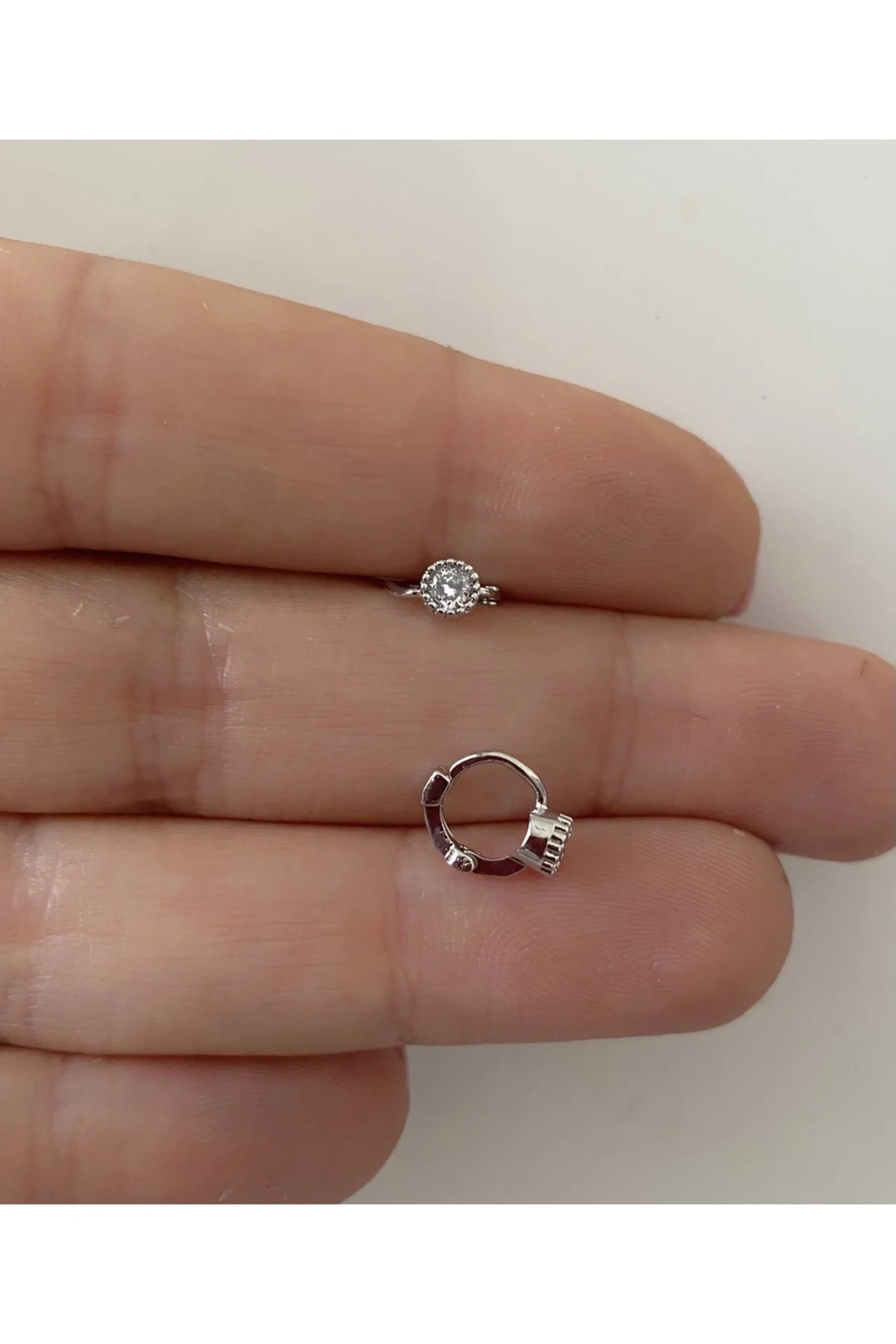 Cerrahi Çelik Tek Taş Mini Halka Tragus Piercingi