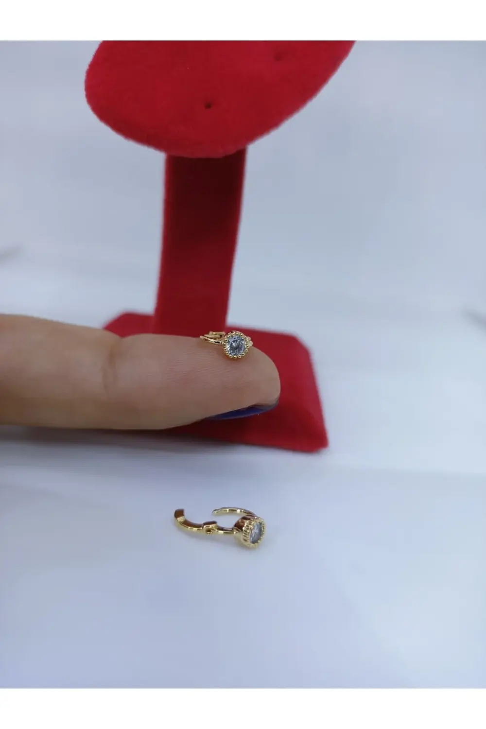 Cerrahi Çelik Tek Taşlı Mini Halka Tragus Piercingi