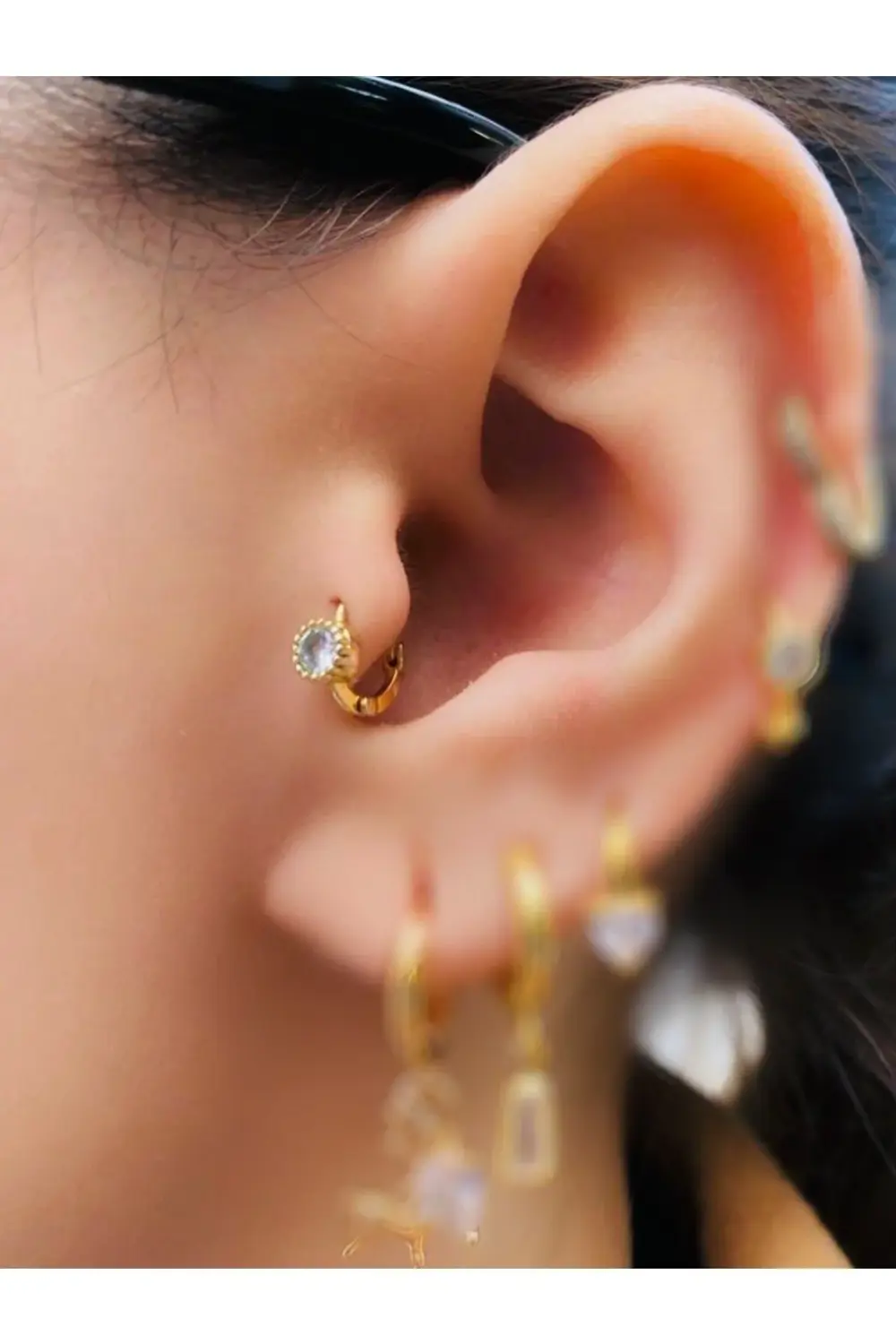 Cerrahi Çelik Tek Taşlı Mini Halka Tragus Piercingi
