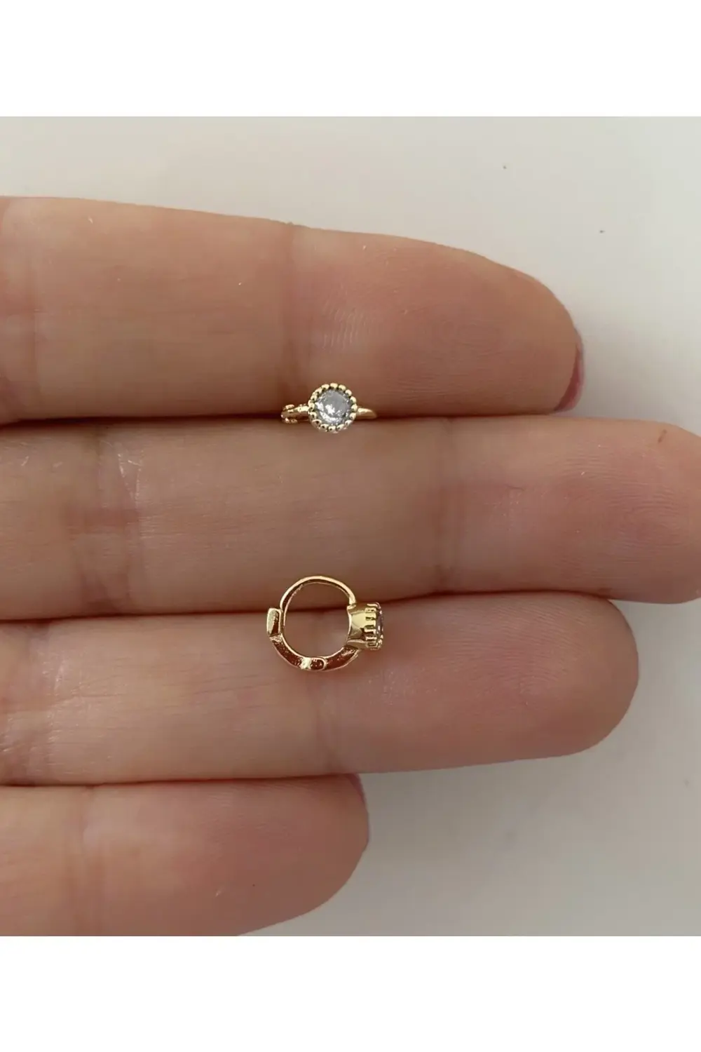 Cerrahi Çelik Tek Taşlı Mini Halka Tragus Piercingi