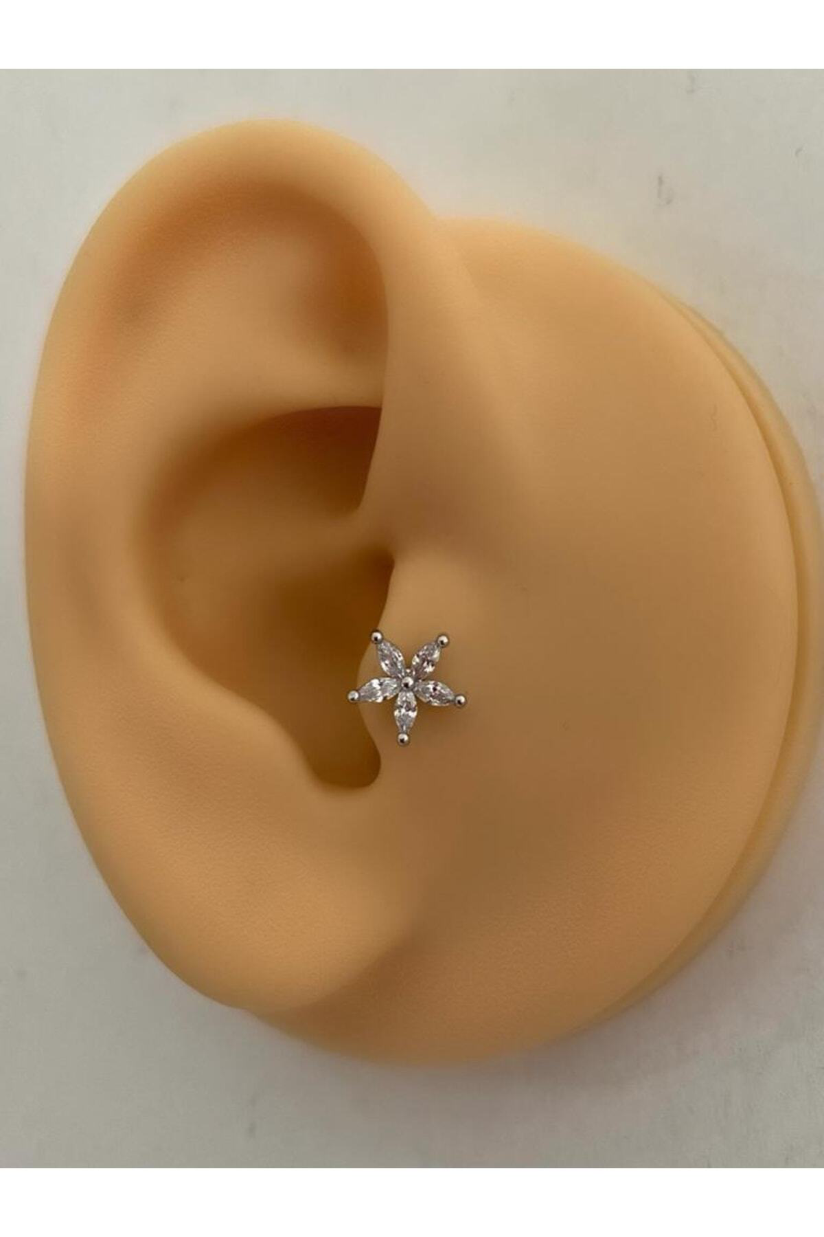 Cerrahi Çelik Tragus Helix Kıkırdak Piercingi
