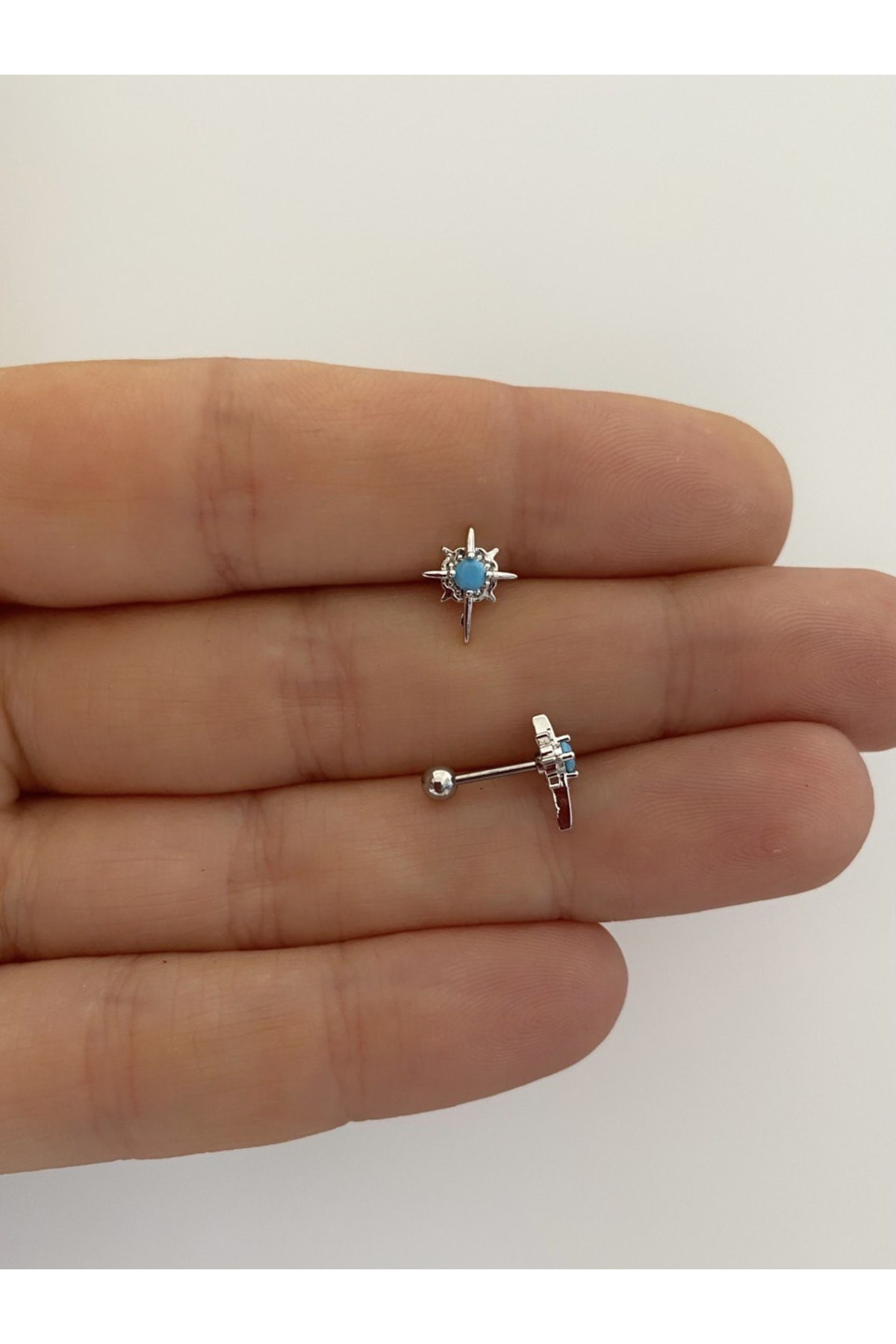 Cerrahi Çelik Tragus Helix Conch Lobe Uyumlu Renkli Taşlı Piercing Küpe