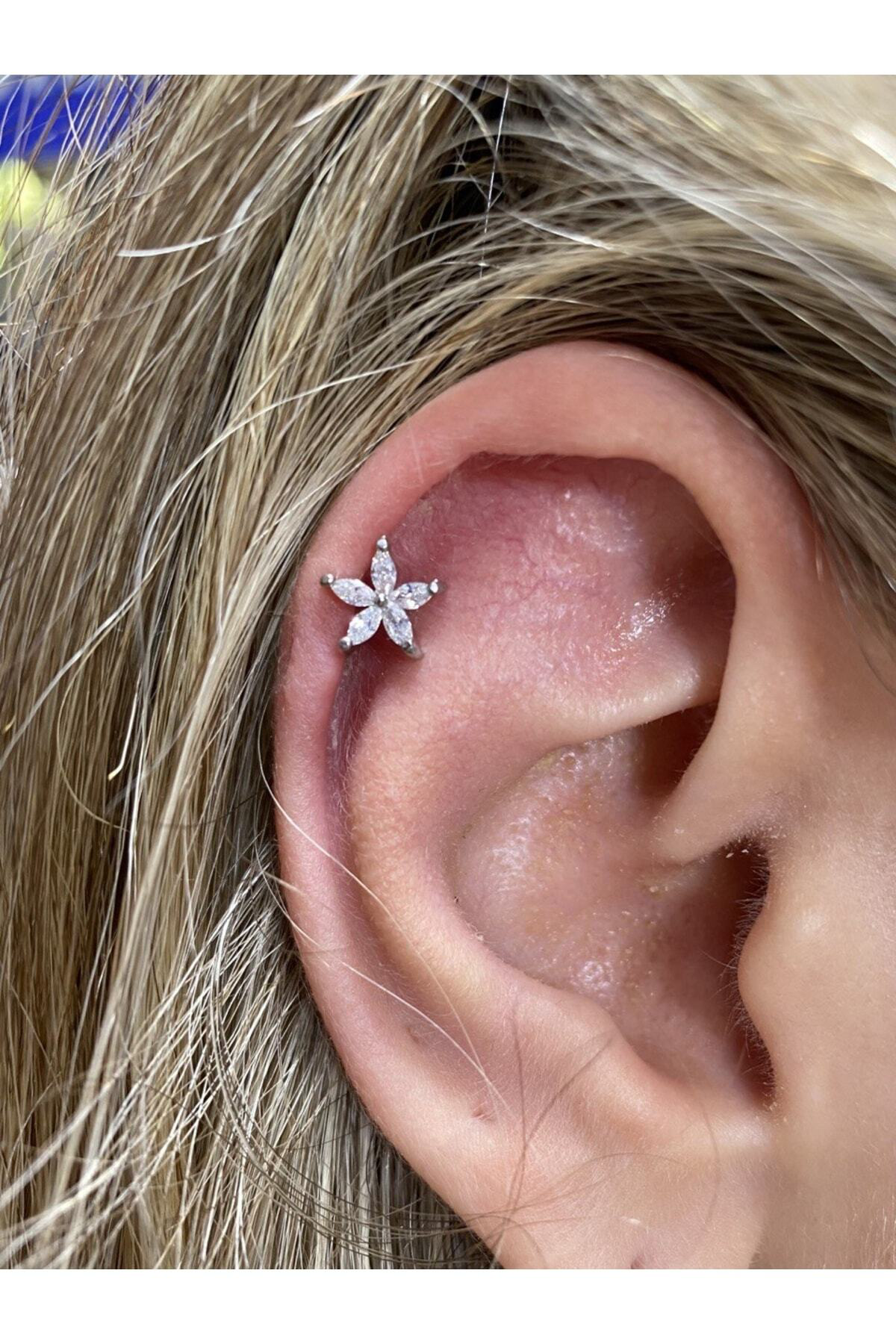 Cerrahi Çelik Tragus Helix Kıkırdak Piercingi