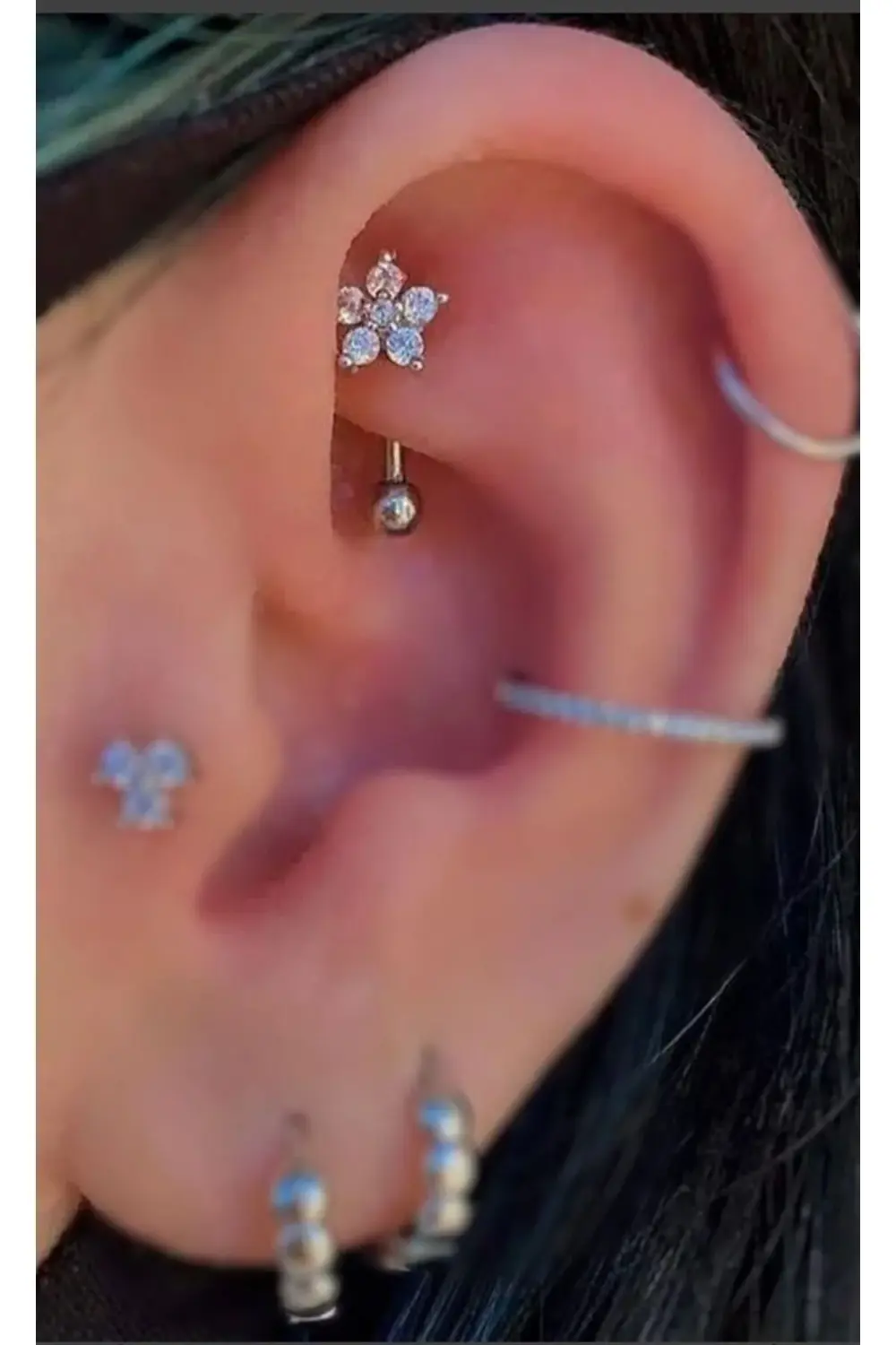 Cerrahi Çelik Zirkon Taşlı Rook Piercingi