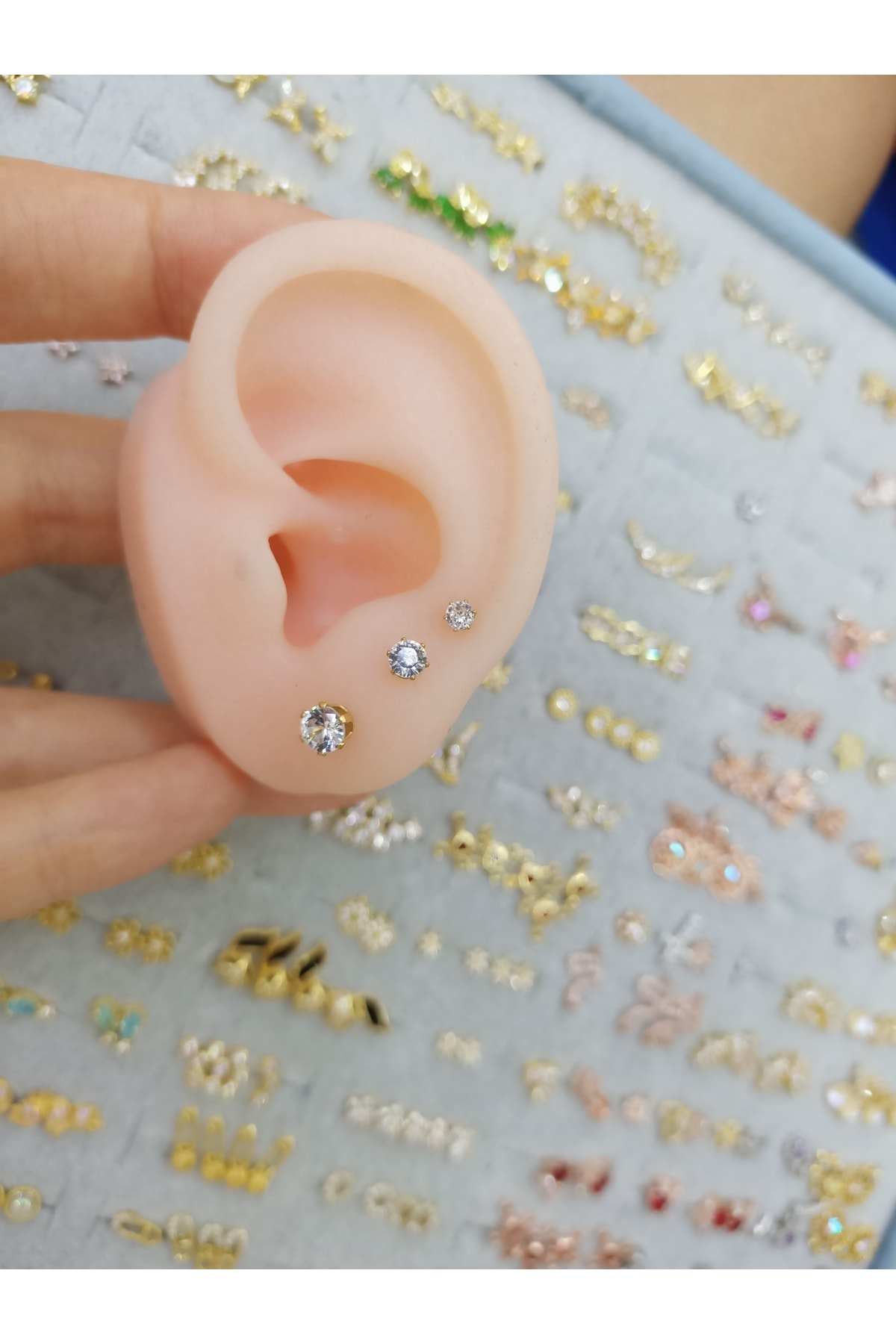 Cerrahi Çelik Zirkon Taşlı 3 Boy 3 Adet Kulak Piercingi