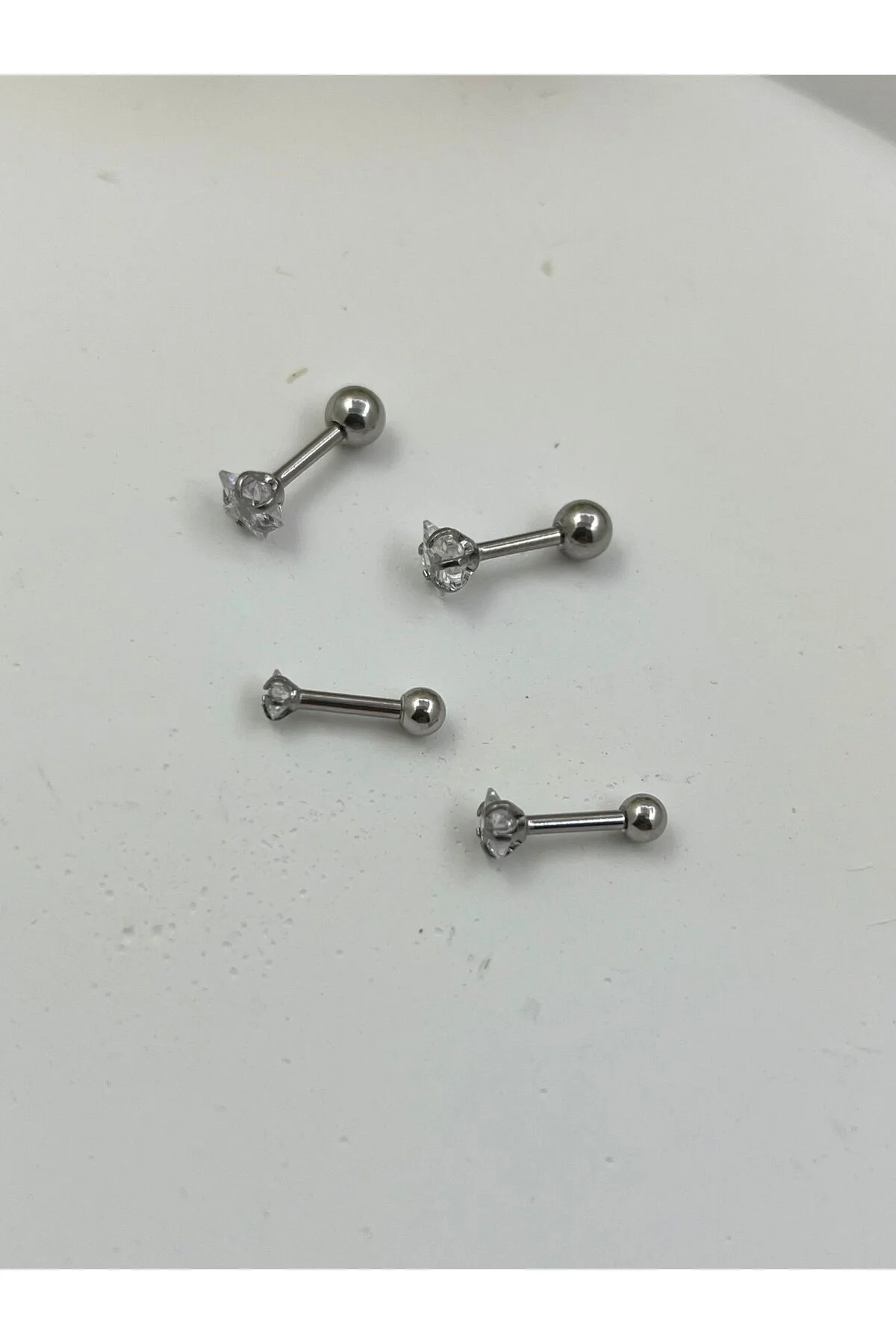CERRAHİ ÇELİK ZİRKON TAŞLI 1 ADET YILDIZ TRAGUS HELİX KIKIRDAK LOBE UYUMLU PİERCİNG KÜPE CERRAHİ ÇELİK ZİRKON TAŞLI 1 ADET YILDIZ TRAGUS HELİX KIKIRDAK LOBE UYUMLU PİERCİNG KÜPE