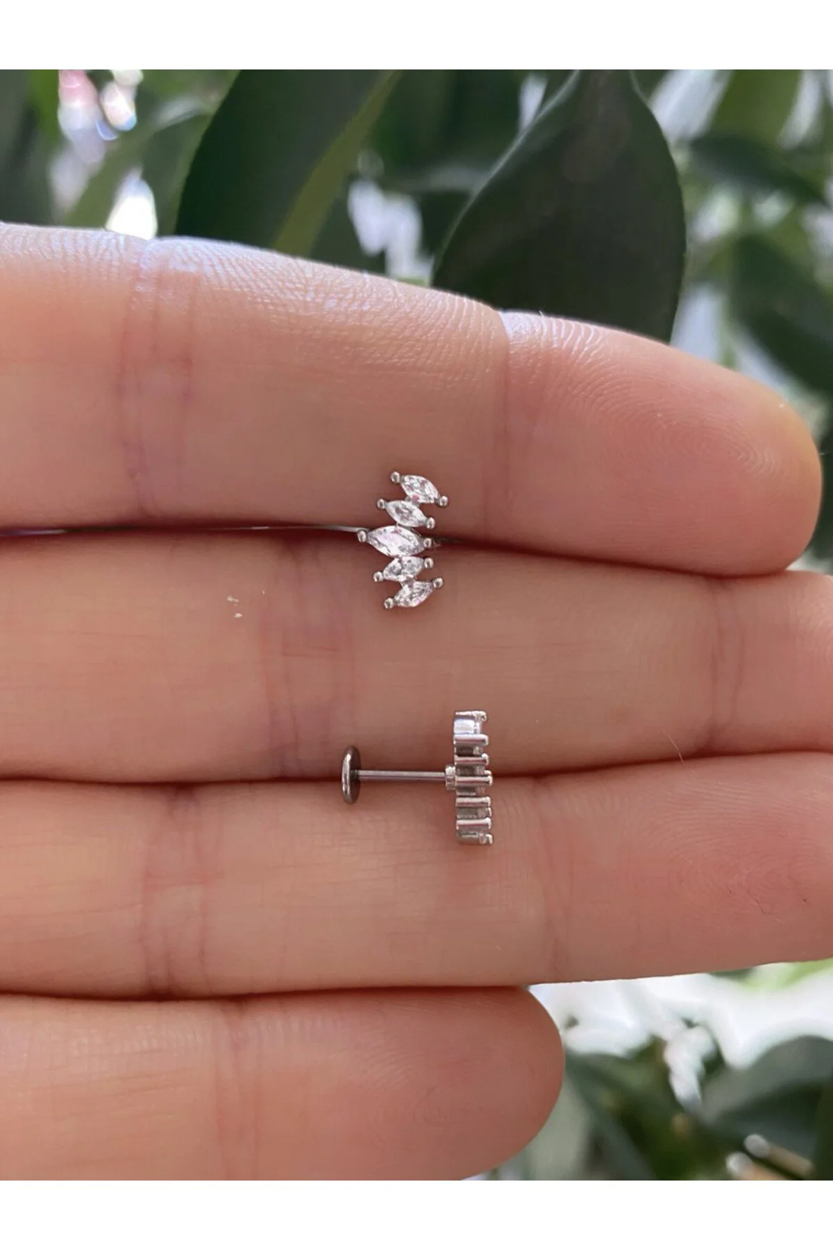 cerrahi çelik zirkon taşlı önden takmalı arkası düz tragus helix 