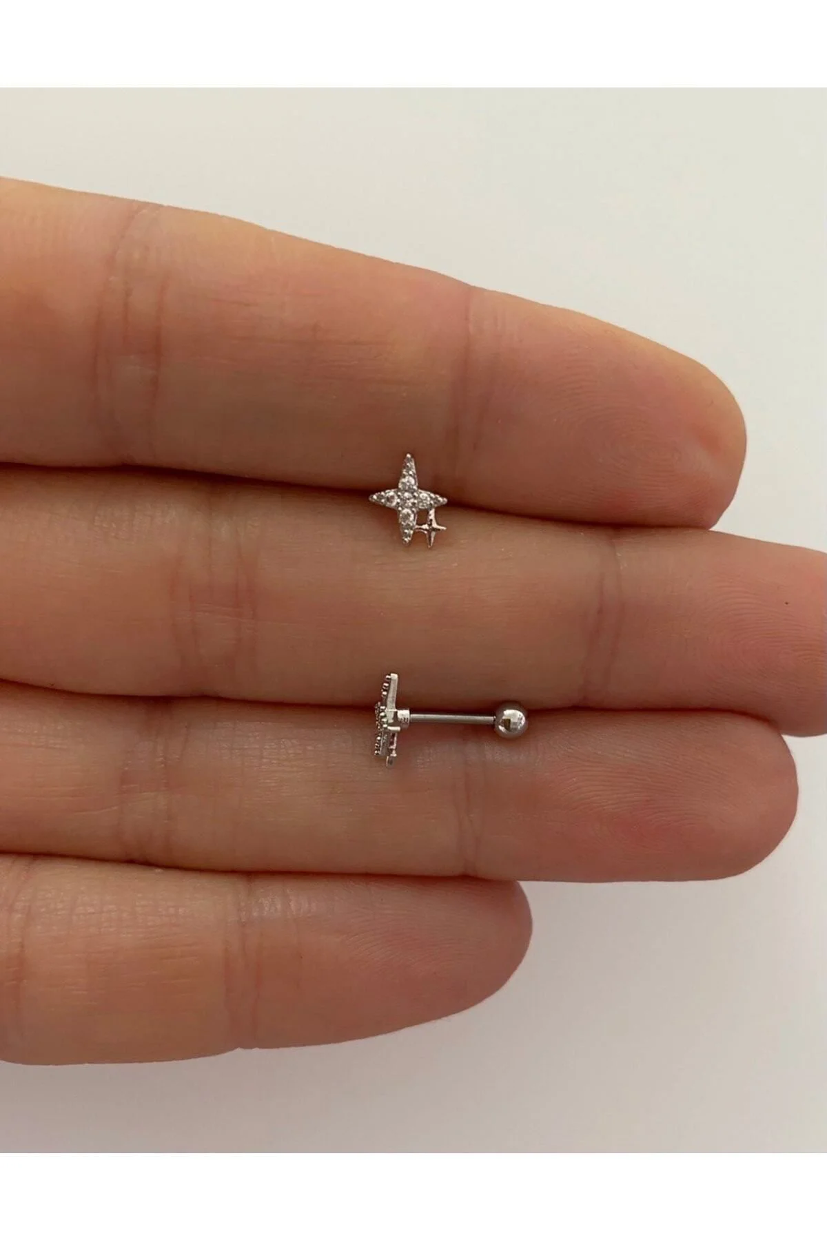 Cerrahi Çelik Zirkon Taşlı Tragus Helix Lobe Conch Uyumlu Piercin Cerrahi Çelik Zirkon Taşlı Tragus Helix Lobe Conch Uyumlu Piercin