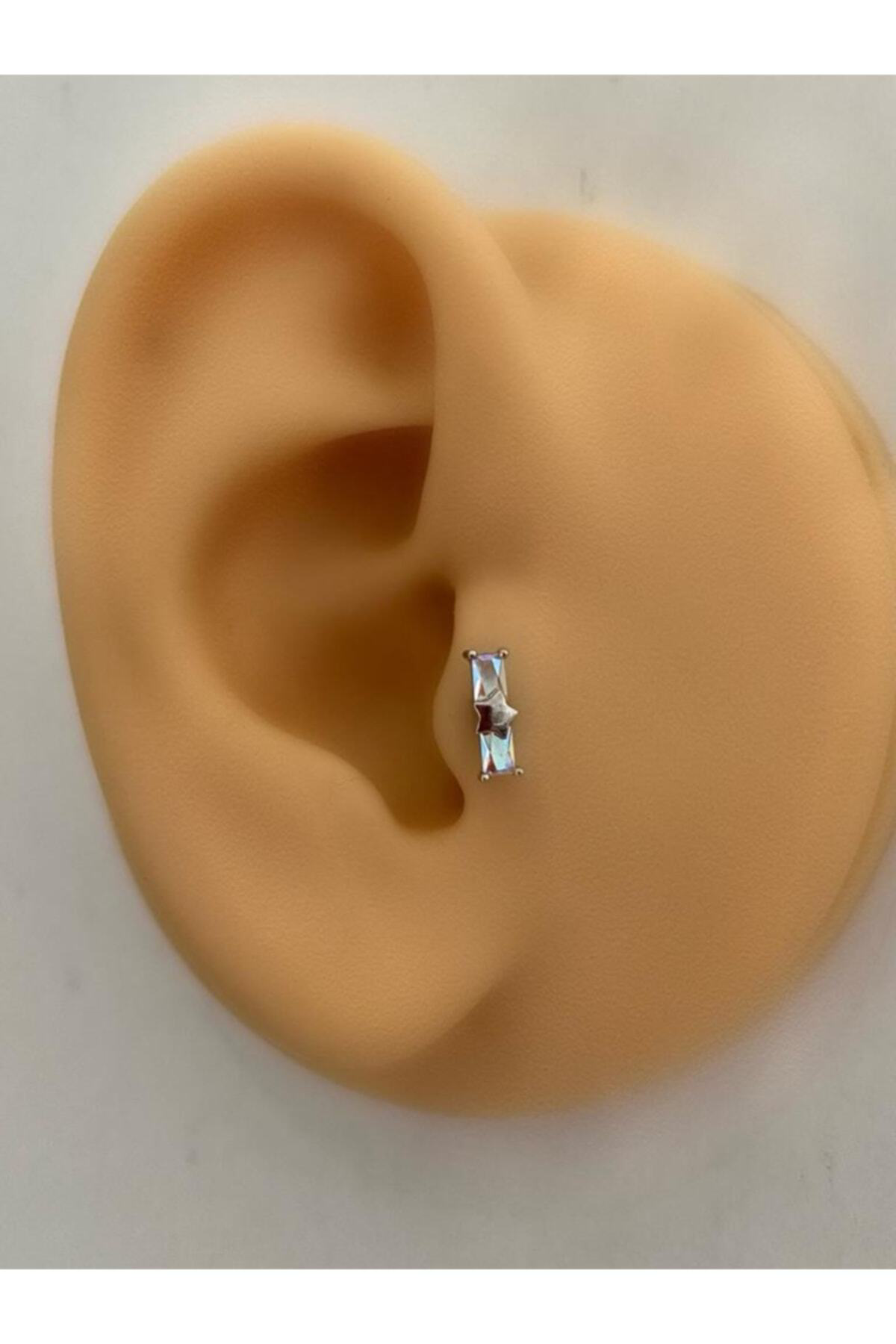 Cerrahi Çelik Zirkon Taşlı Tragus Piercingi
