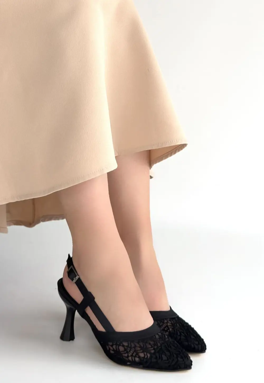 Ceta Siyah Cilt Tül Detaylı Topuklu Ayakkabı Ceta Siyah Cilt Tül Detaylı Topuklu Ayakkabı
