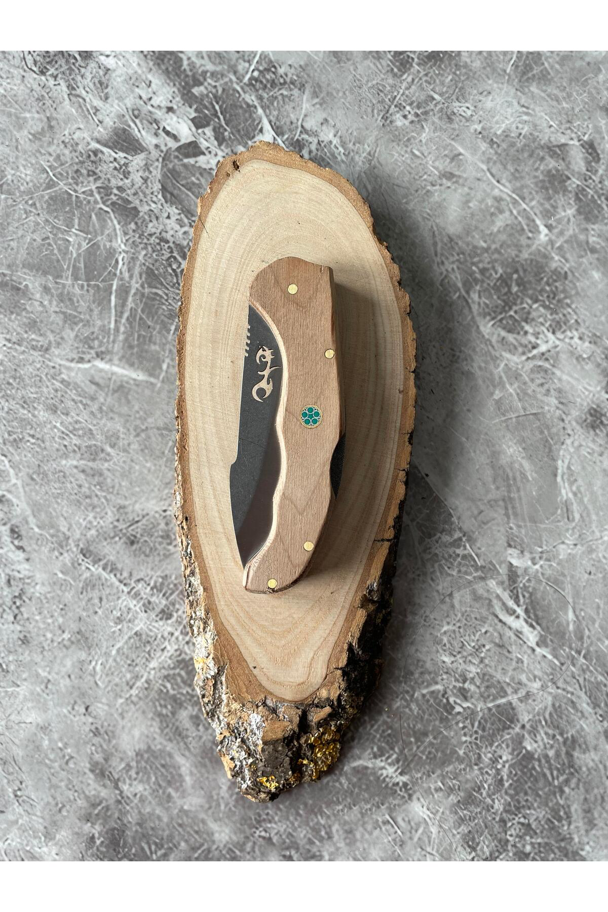 Ceviz Parmak Tutmalı Kabzeli Kamp Çakısı – 9 cm Namlu – Sırttan K