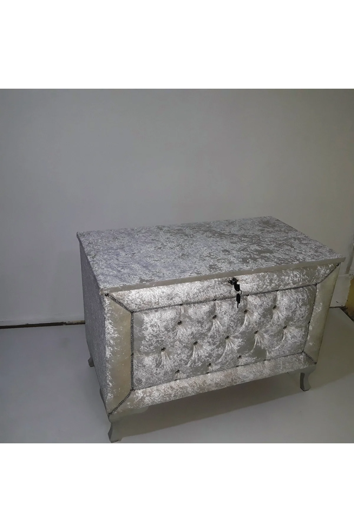 Çeyiz 18152 SANDIK Kapitone Büyük Model KREM Kadifemsi Kumaş İçi Tela El Yapım Çeyiz 18152 SANDIK Kapitone Büyük Model KREM Kadifemsi Kumaş İçi Tela El Yapım - Görsel 2