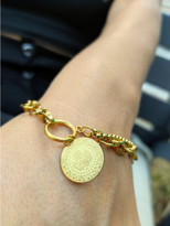 Tükkan Accessories Çeyrek Altin Sallantili İkili Zincir Çelik Bileklik Altin Kaplama Tükkan Accessories Çeyrek Altin Sallantili İkili Zincir Çelik Bileklik Altin Kaplama