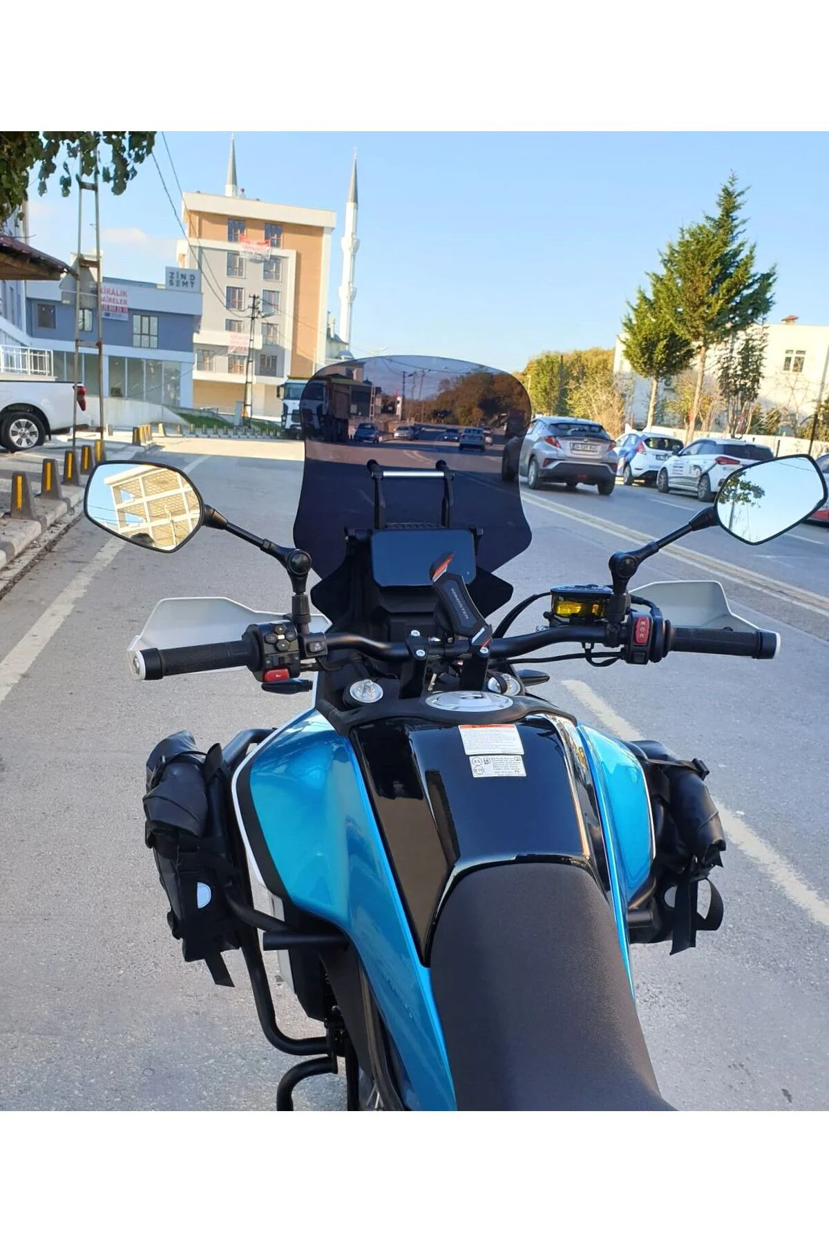 CF Moto 450 MT Ön Cam 2023-2026 Model 41cm Siyah Renkli 4mm YOKTU