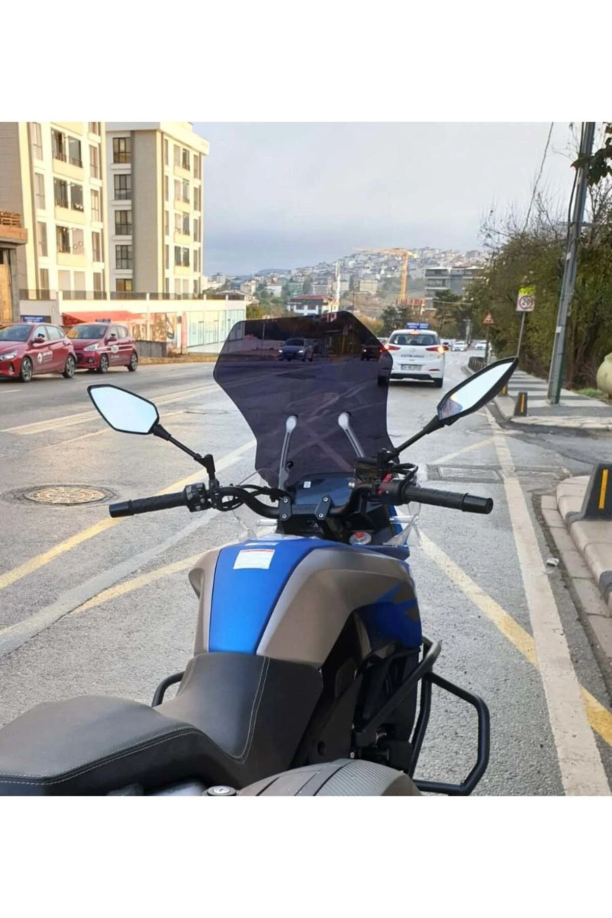CF Moto 650 MT Ön Cam 2016-2026 Model 56cm Siyah Renkli 4mm YOKTU