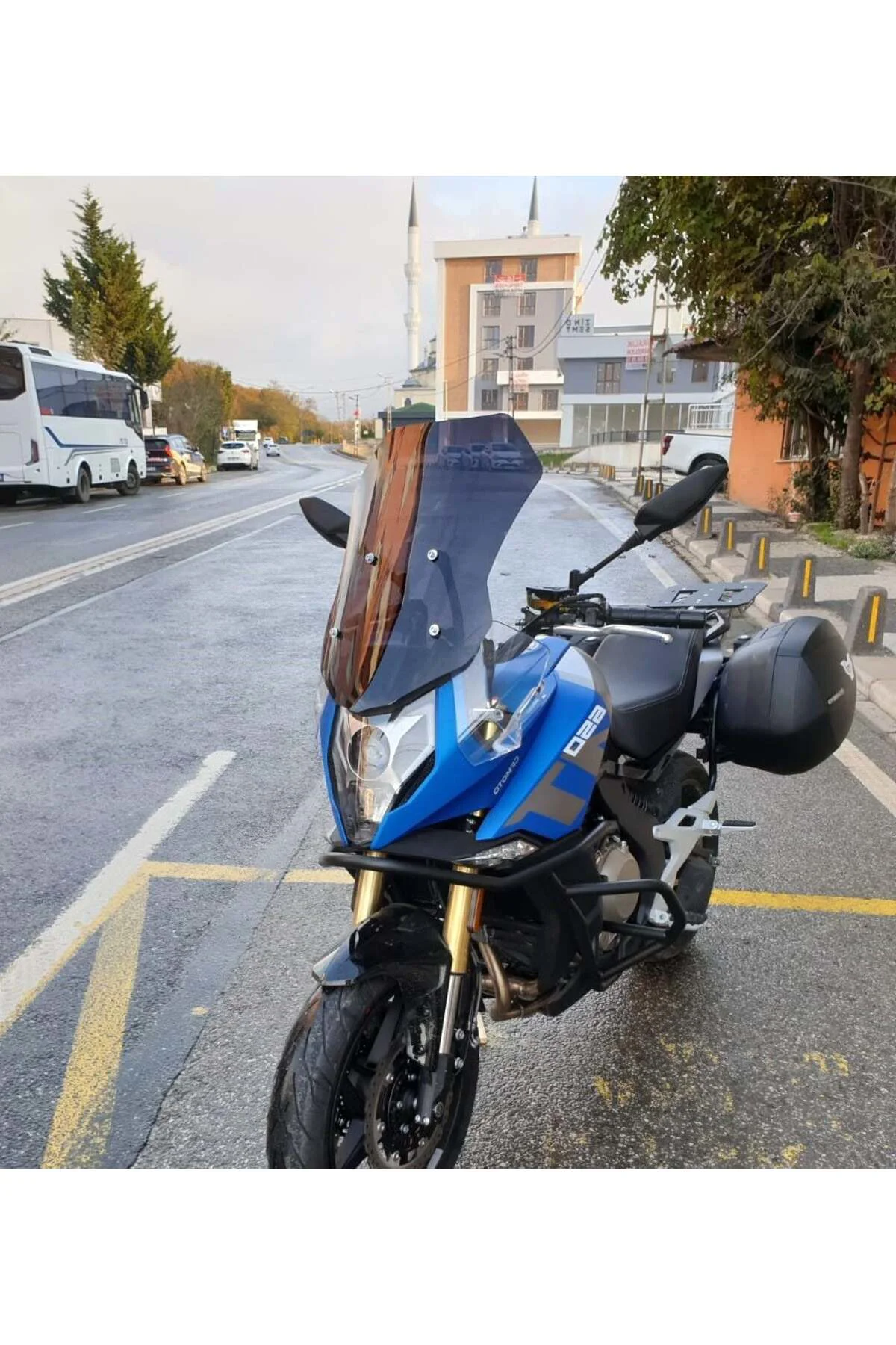 CF Moto 650 MT Ön Cam 2016-2026 Model 56cm Siyah Renkli 4mm YOKTU