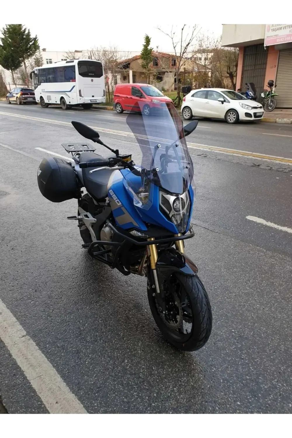 CF Moto 650 MT Ön Cam 2025 Model 56cm Füme Renk 4mm UZUN