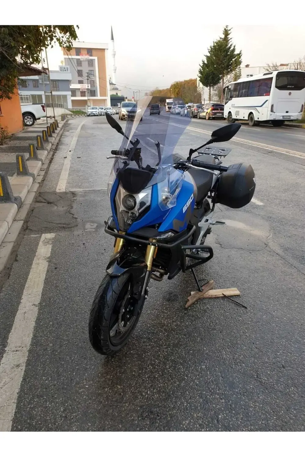 CF Moto 650 MT Ön Cam 2025 Model 56cm Füme Renk 4mm UZUN