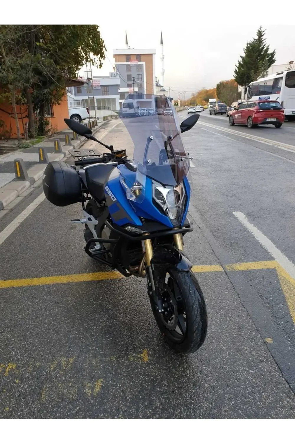 CF Moto 650 MT Ön Cam 2025 Model 56cm Füme Renk 4mm UZUN
