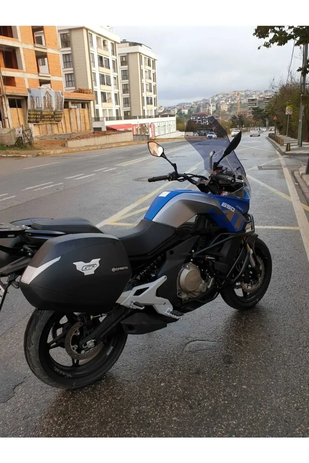 CF Moto 650 MT Ön Cam 2025 Model 56cm Füme Renk 4mm UZUN