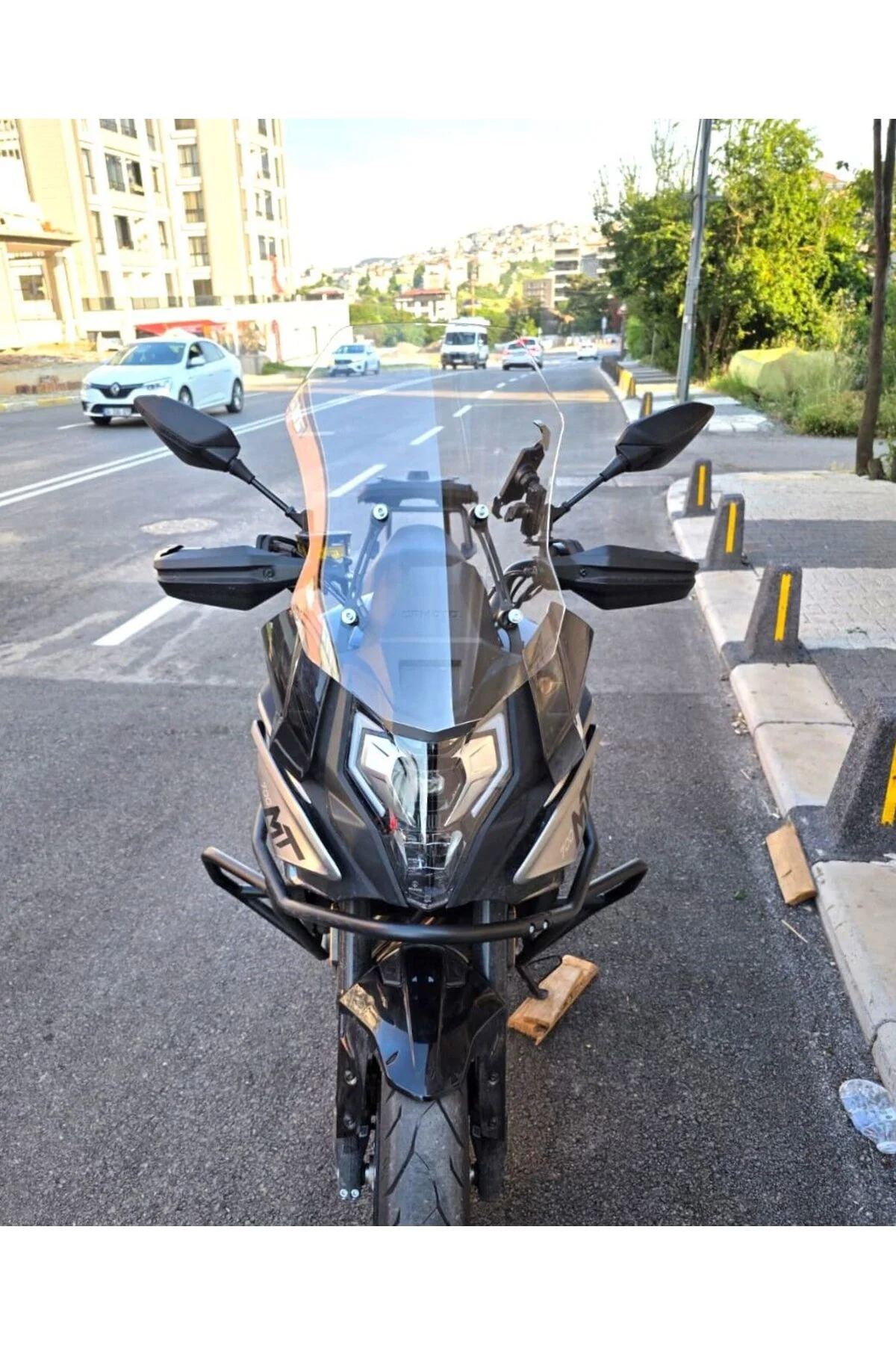 CF Moto 700 MT Ön Cam 2023-2026 Model 56cm Şeffaf Renkli 4mm