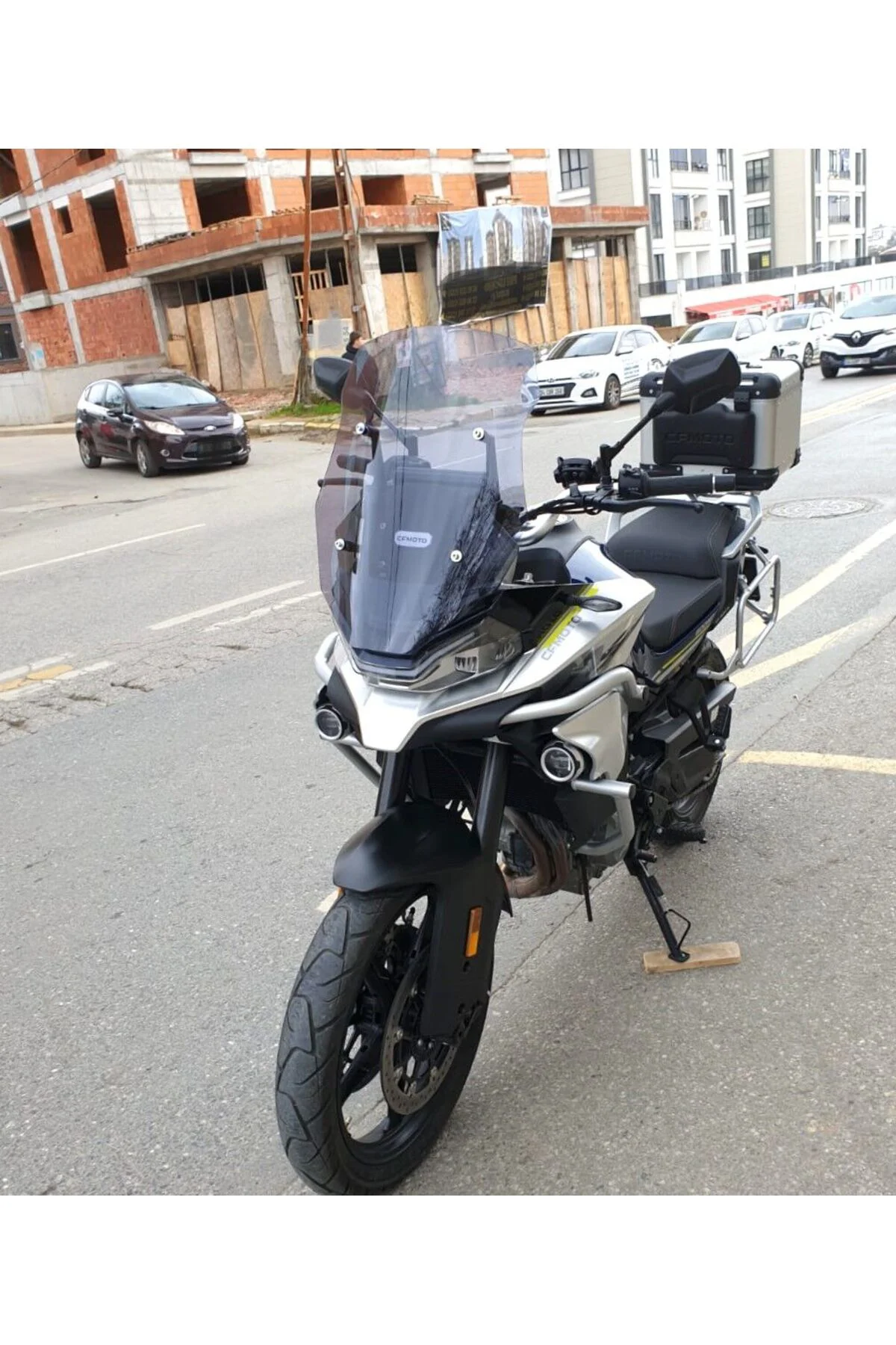 CF Moto 800 MT Ön Cam 2019-2026 Model 57cm Füme Renkli 4mm