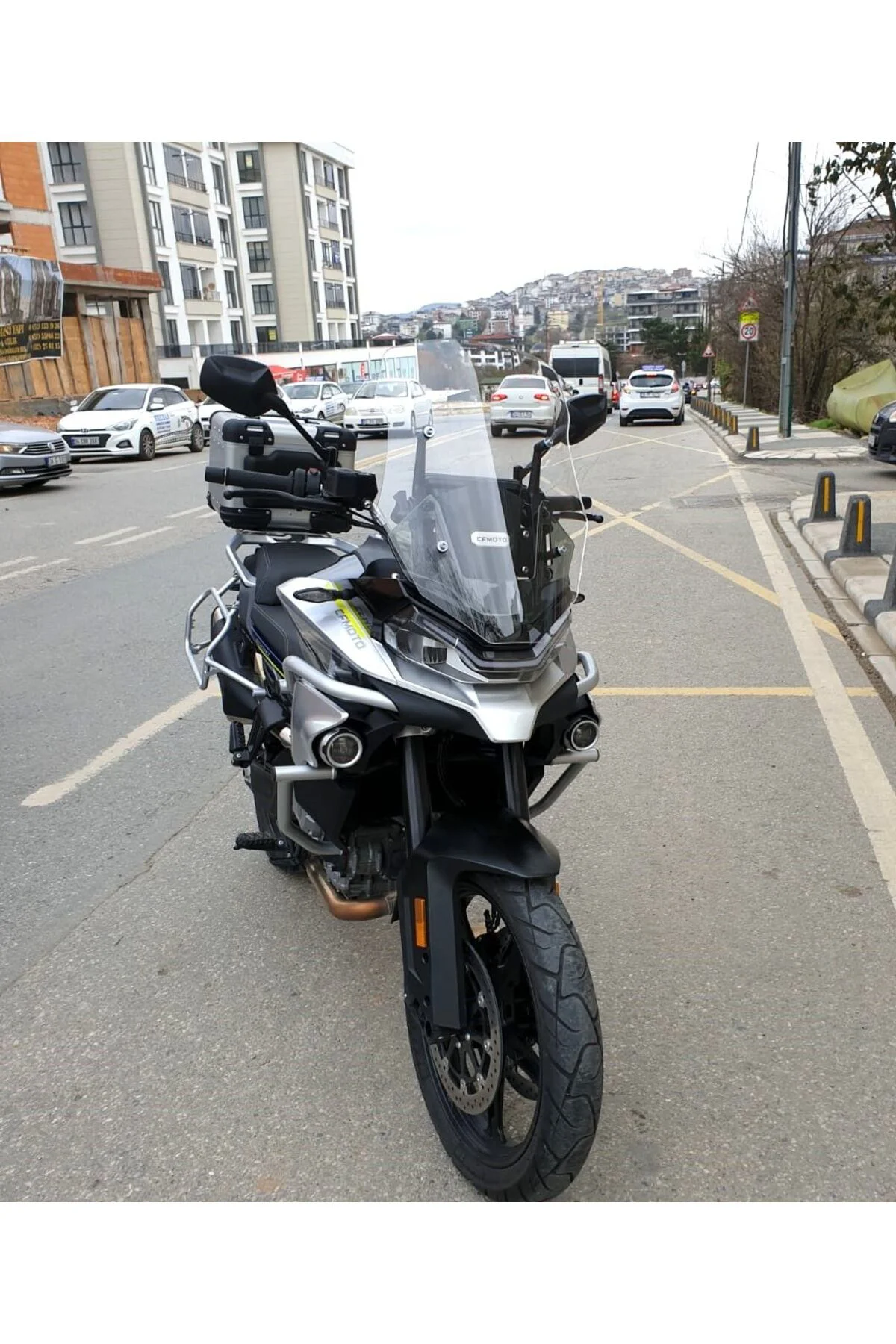 CF Moto 800 MT Ön Cam 2019-2026 Model 57cm Şeffaf Renkli 4mm