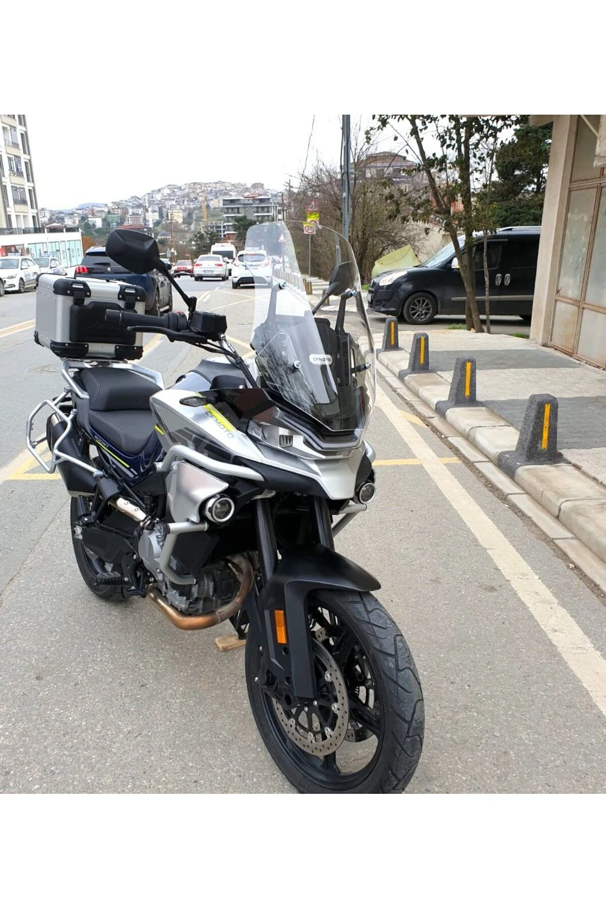 CF Moto 800 MT Ön Cam 2019-2026 Model 57cm Şeffaf Renkli 4mm