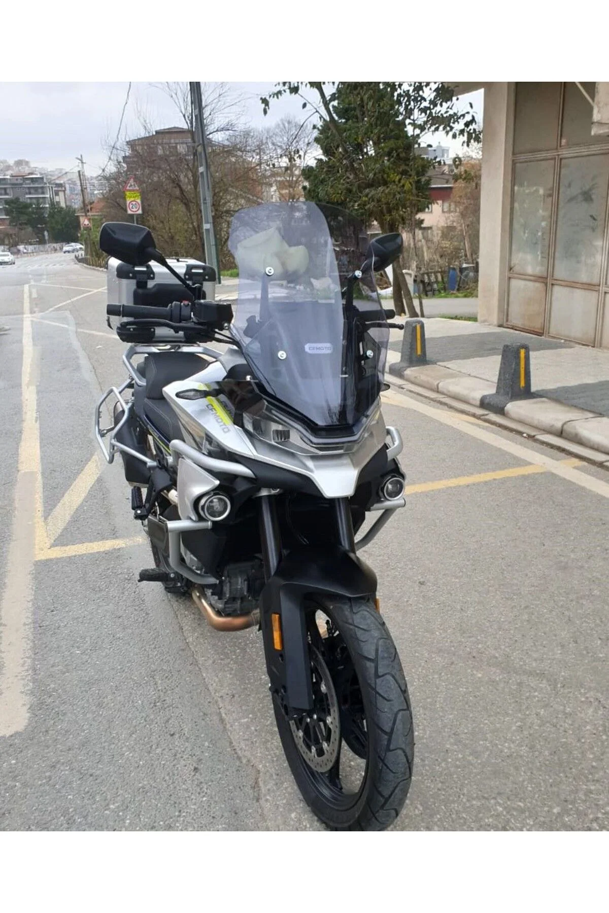 CF Moto 800 MT Ön Cam 2019-2026 Model 57cm Füme Renkli 4mm