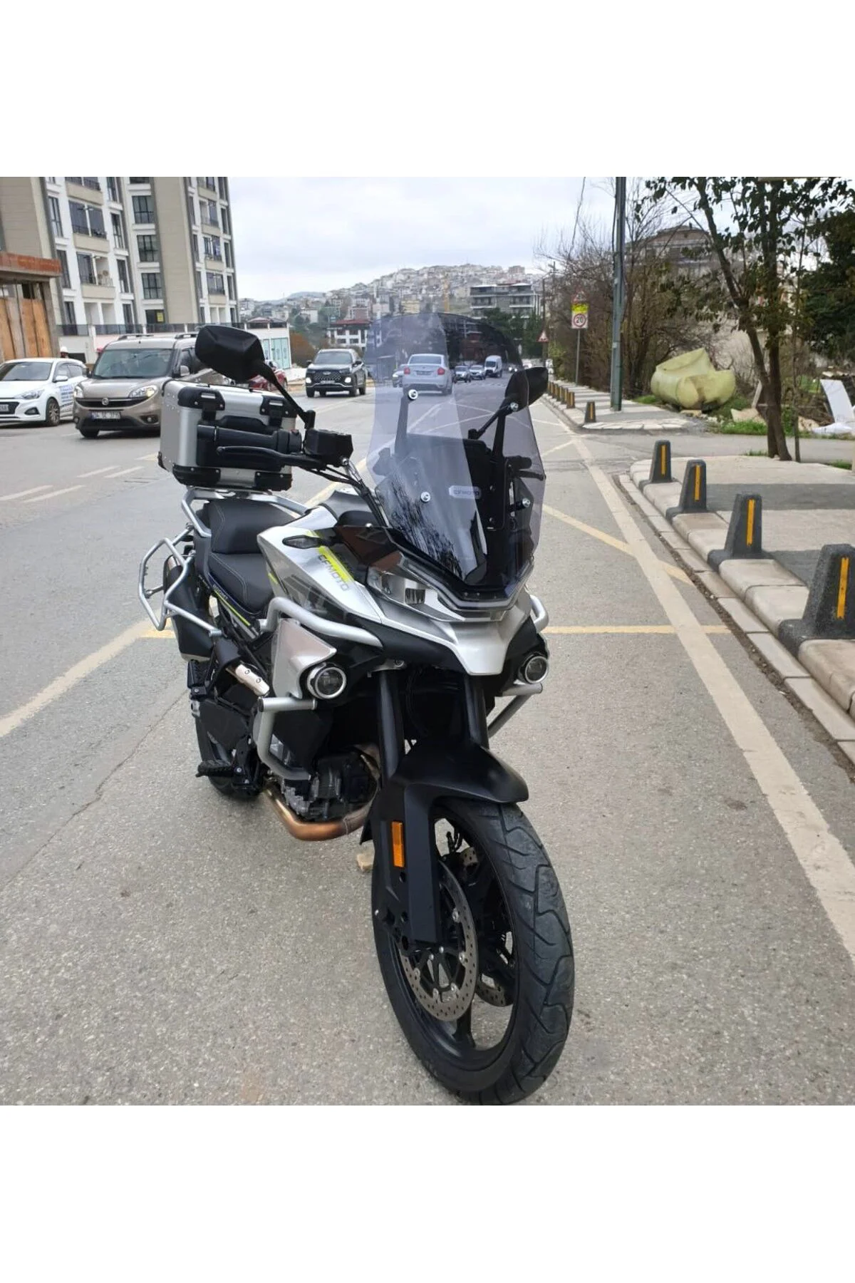 CF Moto 800 MT Ön Cam 2019-2026 Model 57cm Füme Renkli 4mm