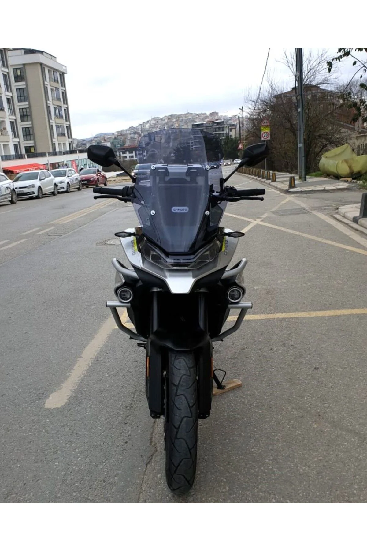 CF Moto 800 MT Ön Cam 2019-2026 Model 57cm Füme Renkli 4mm