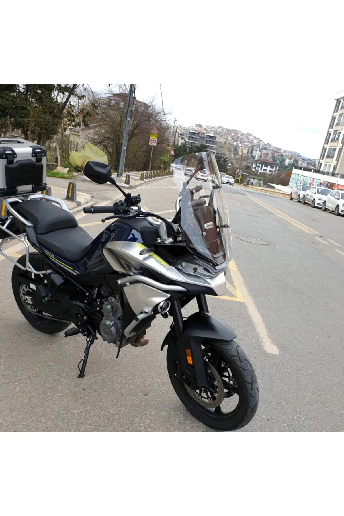 CF Moto 800 MT Ön Cam 2019-2026 Model 57cm Şeffaf Renkli 4mm