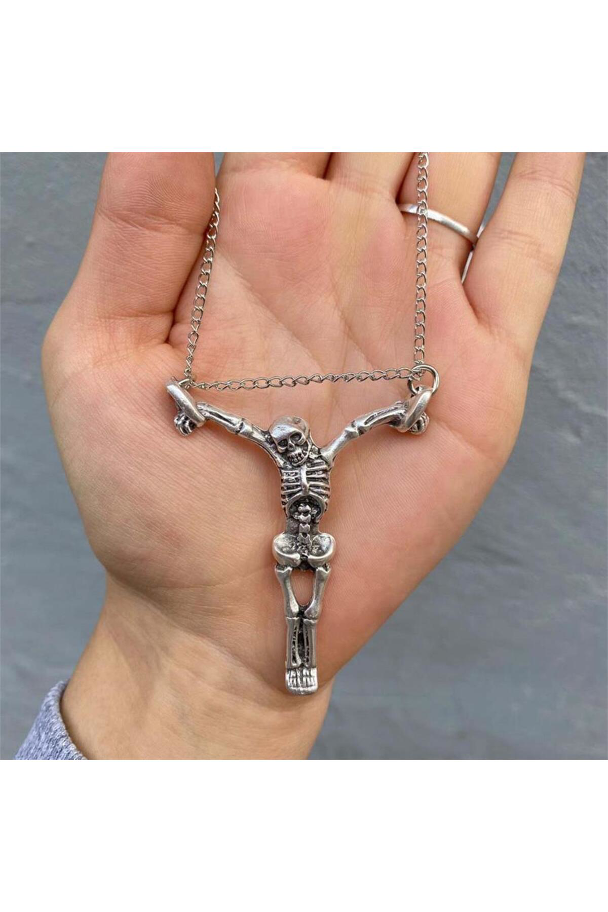 Chain Stretched Skeleton Zincirli Kolye